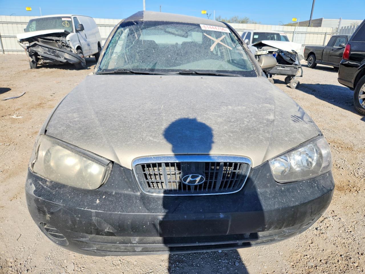 2002 Hyundai Elantra Gls Gold vin: KMHDN45D32U319566