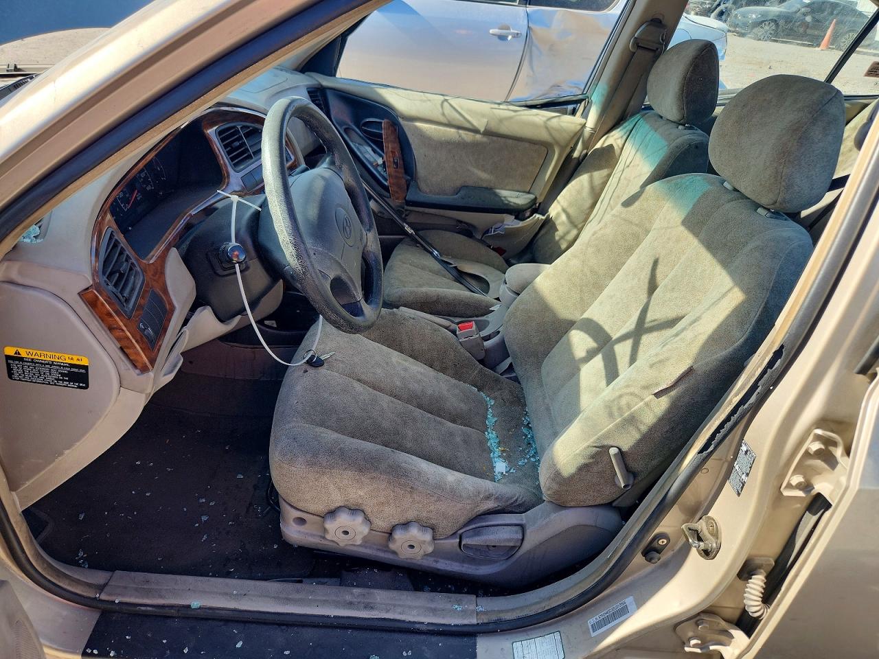 2002 Hyundai Elantra Gls Gold vin: KMHDN45D32U319566