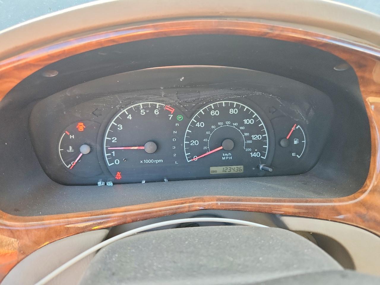 2002 Hyundai Elantra Gls Gold vin: KMHDN45D32U319566