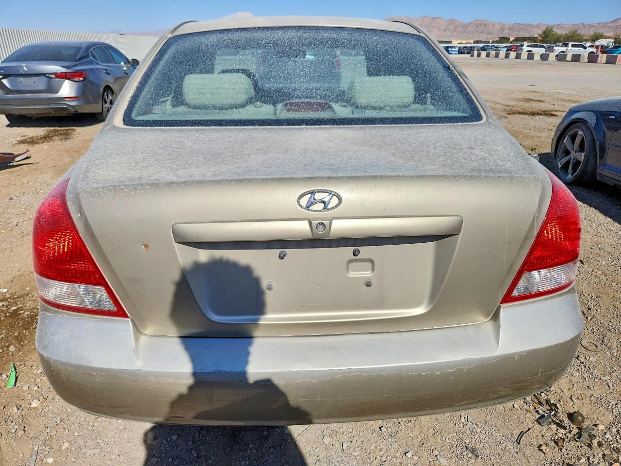 2001 Hyundai Elantra Gls White vin: KMHDN45D41U222861