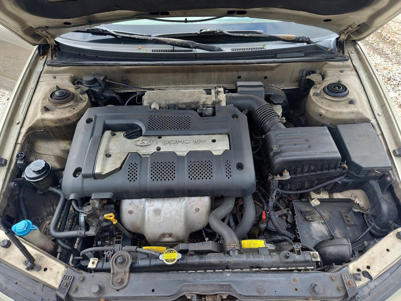 2002 Hyundai Elantra Gls Cream vin: KMHDN45D42U326719