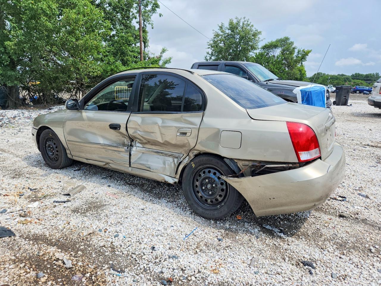 2002 Hyundai Elantra Gls Cream vin: KMHDN45D42U326719