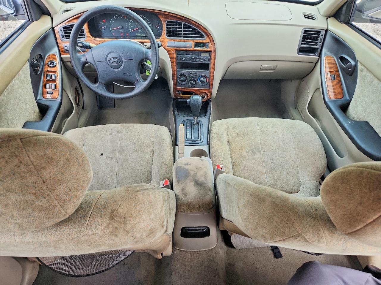 2002 Hyundai Elantra Gls Cream vin: KMHDN45D42U326719