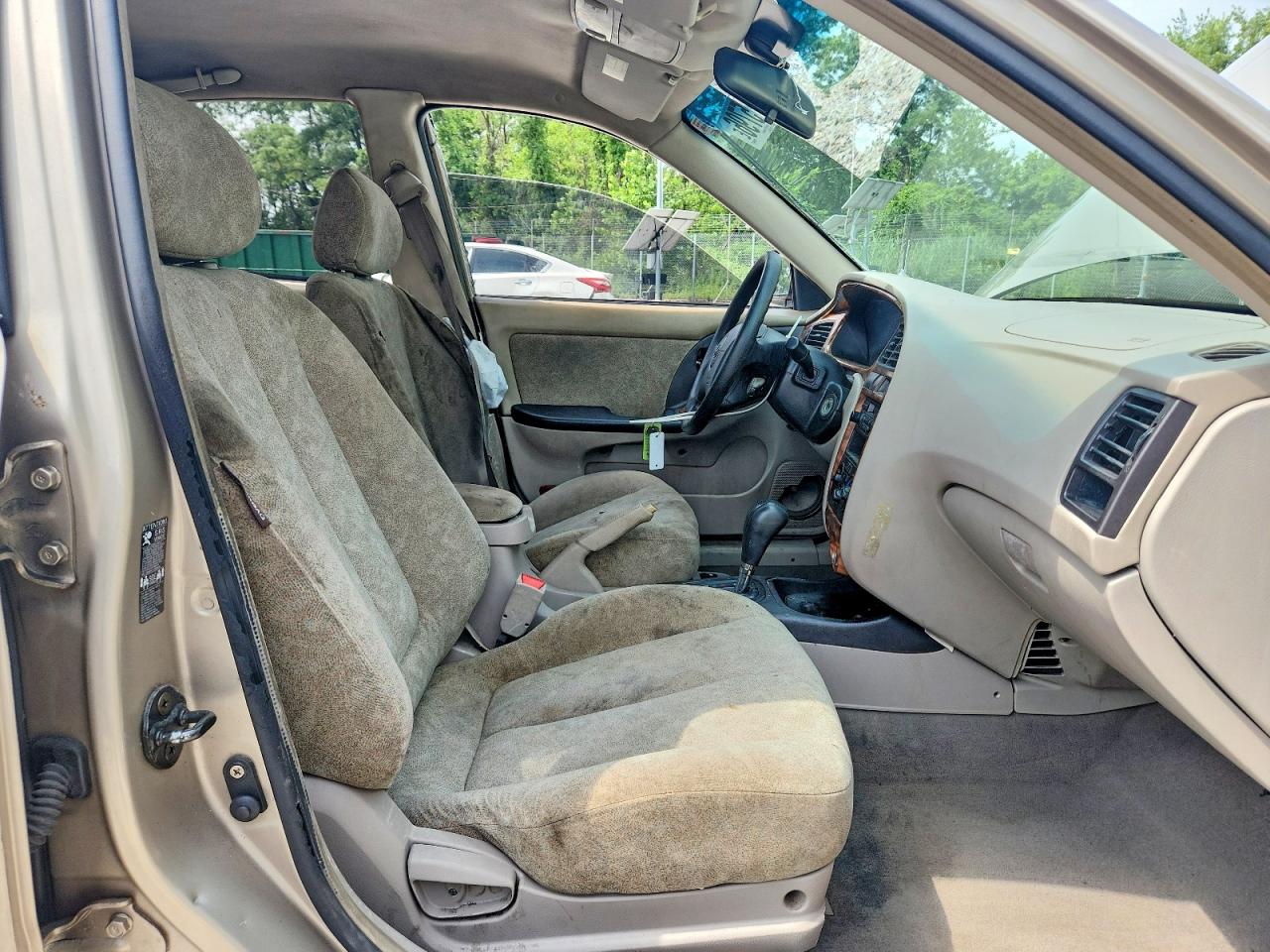 2002 Hyundai Elantra Gls Cream vin: KMHDN45D42U326719