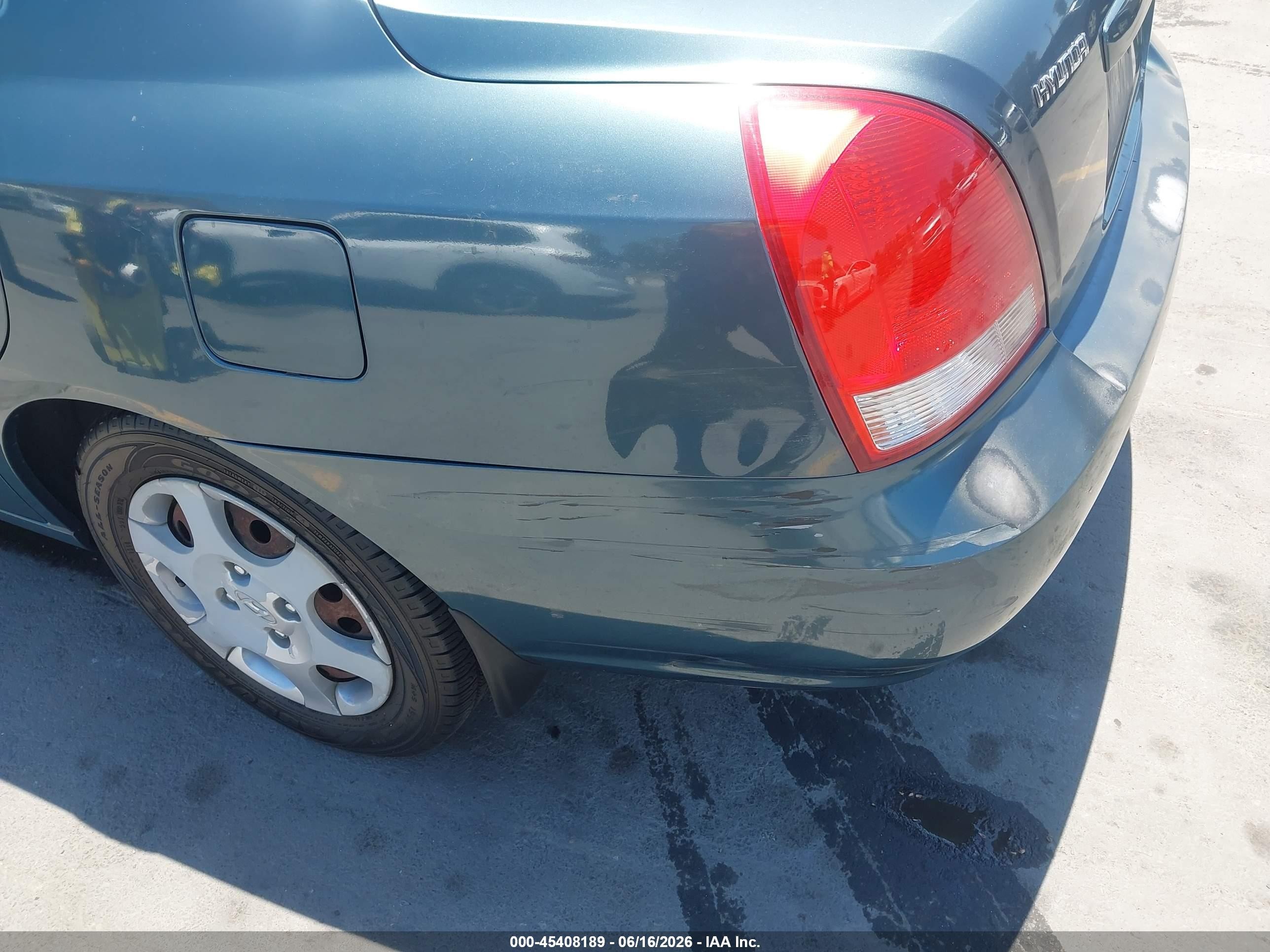 2002 Hyundai Elantra Gls Blue vin: KMHDN45D42U360563