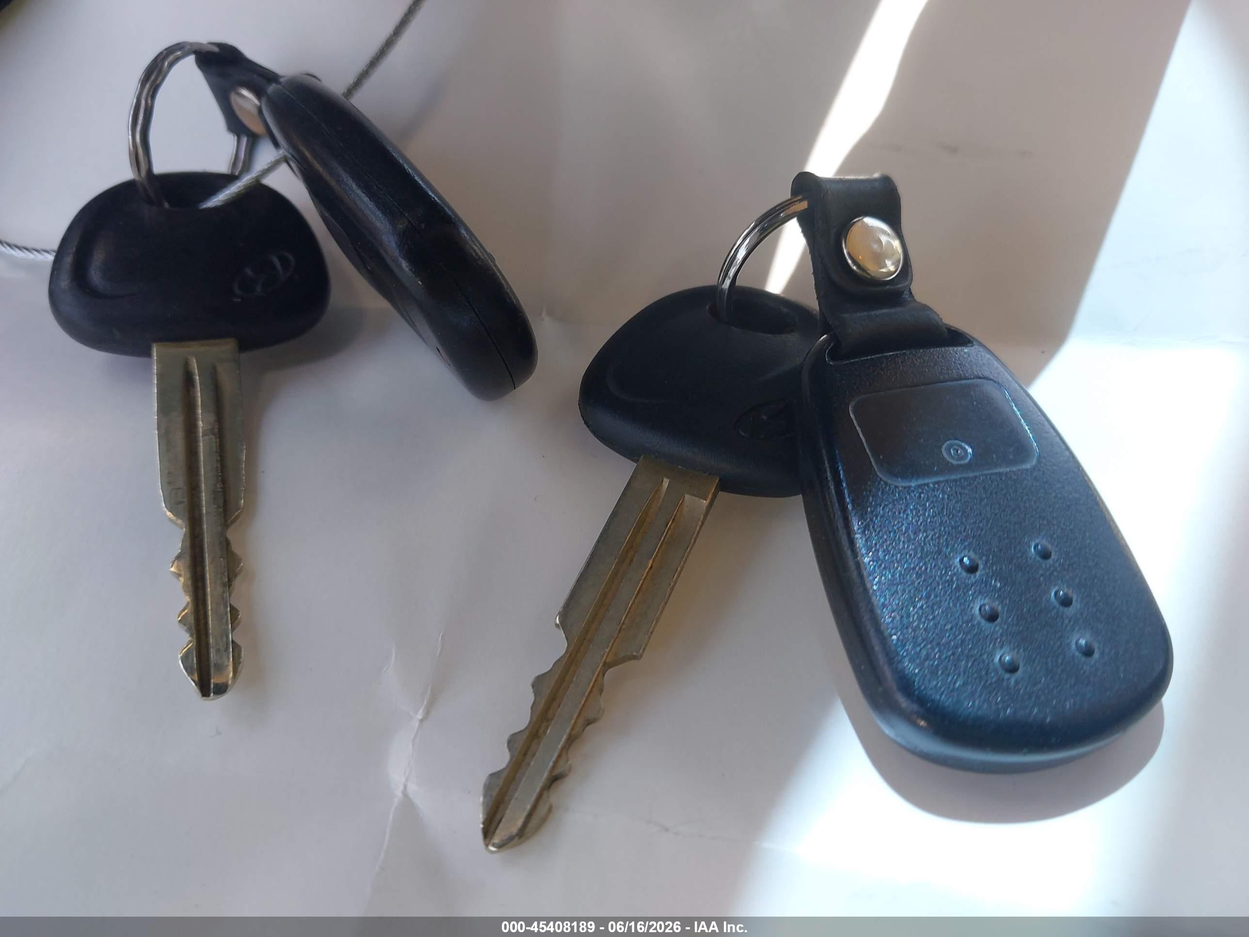 2002 Hyundai Elantra Gls Blue vin: KMHDN45D42U360563
