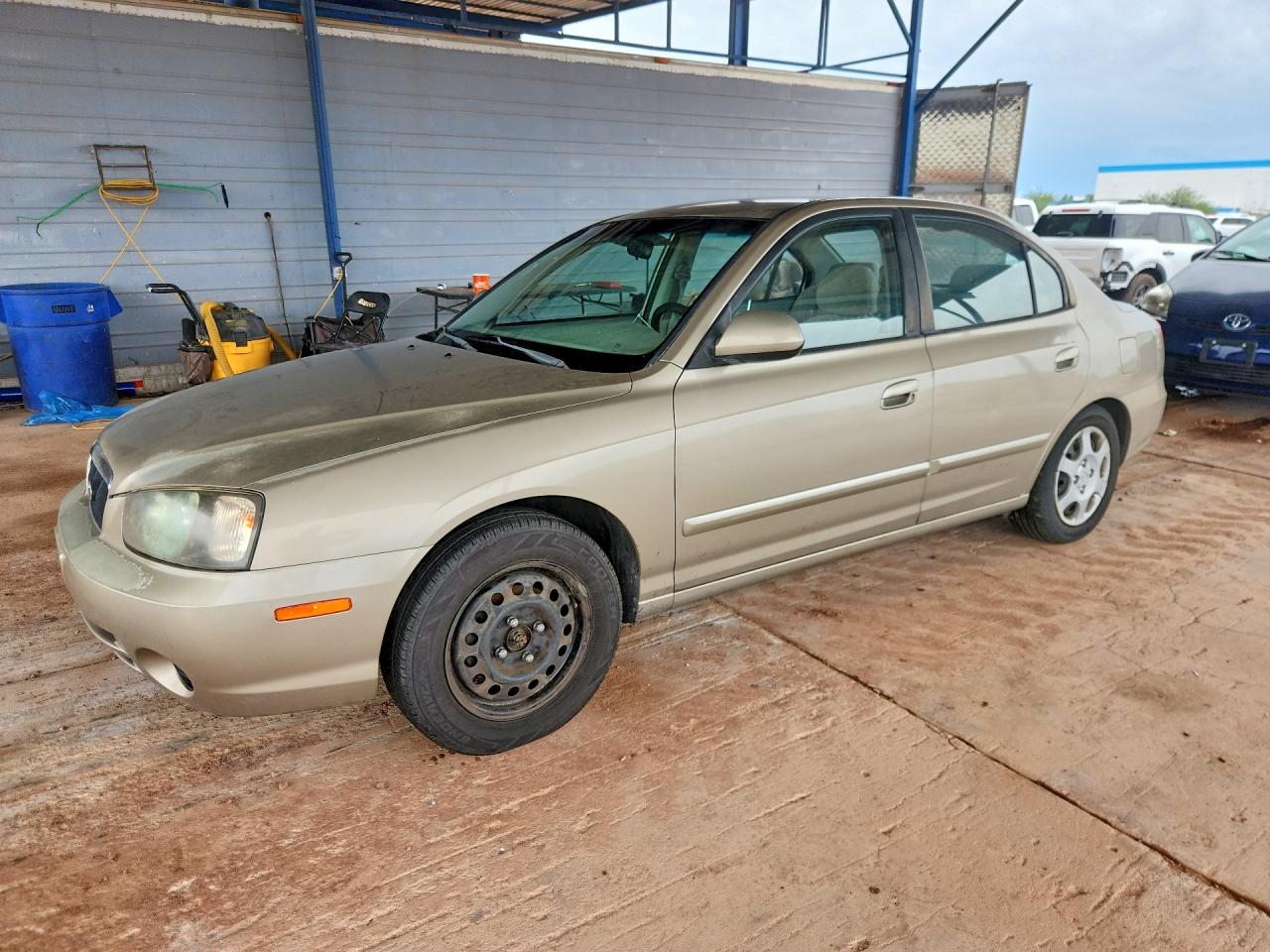 2003 Hyundai Elantra Gls Beige vin: KMHDN45D53U675437