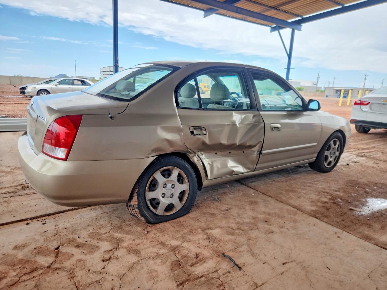 2003 Hyundai Elantra Gls Beige vin: KMHDN45D53U675437