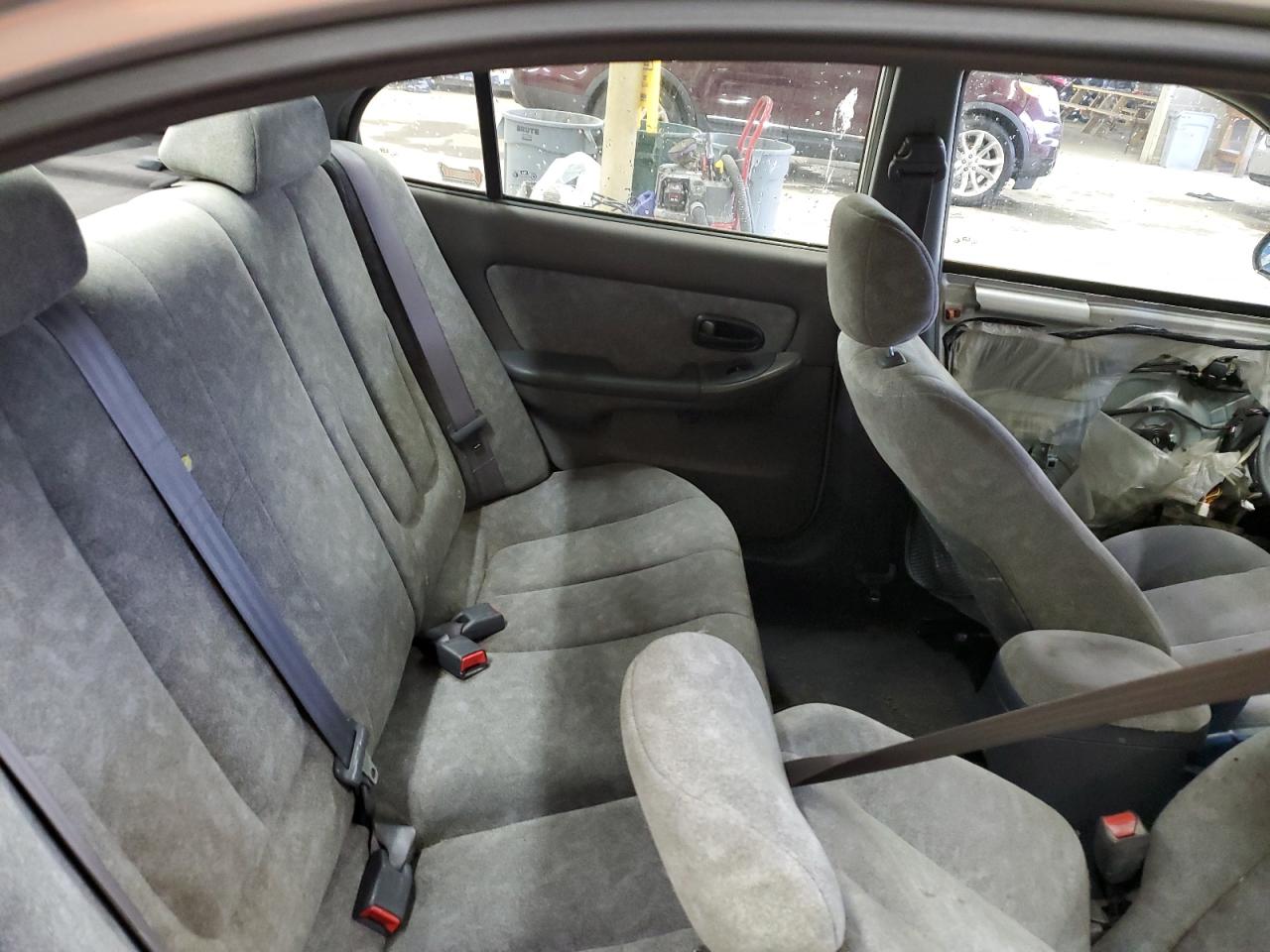 2002 Hyundai Elantra Gls White vin: KMHDN45D62U409231