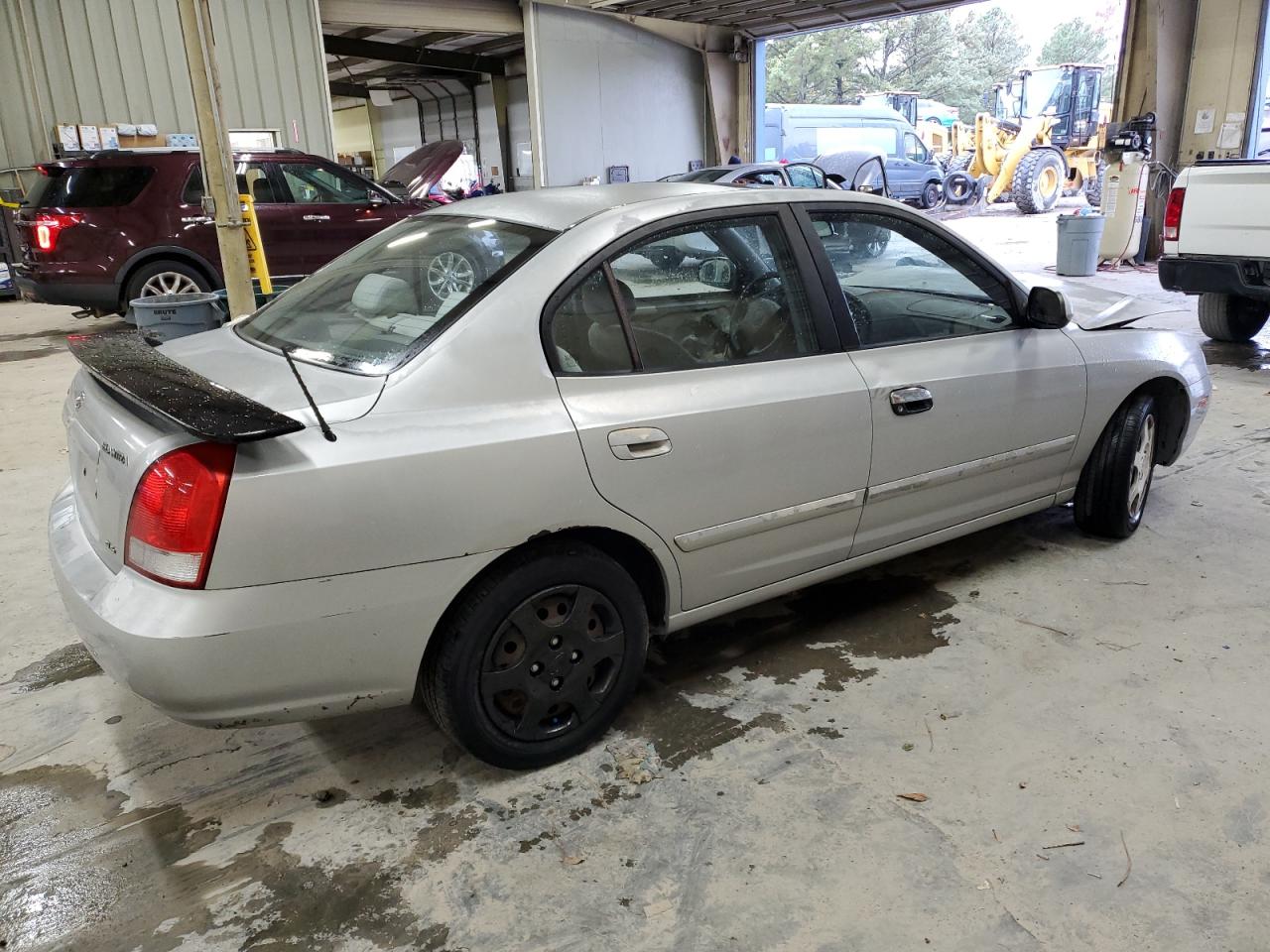2002 Hyundai Elantra Gls White vin: KMHDN45D62U409231