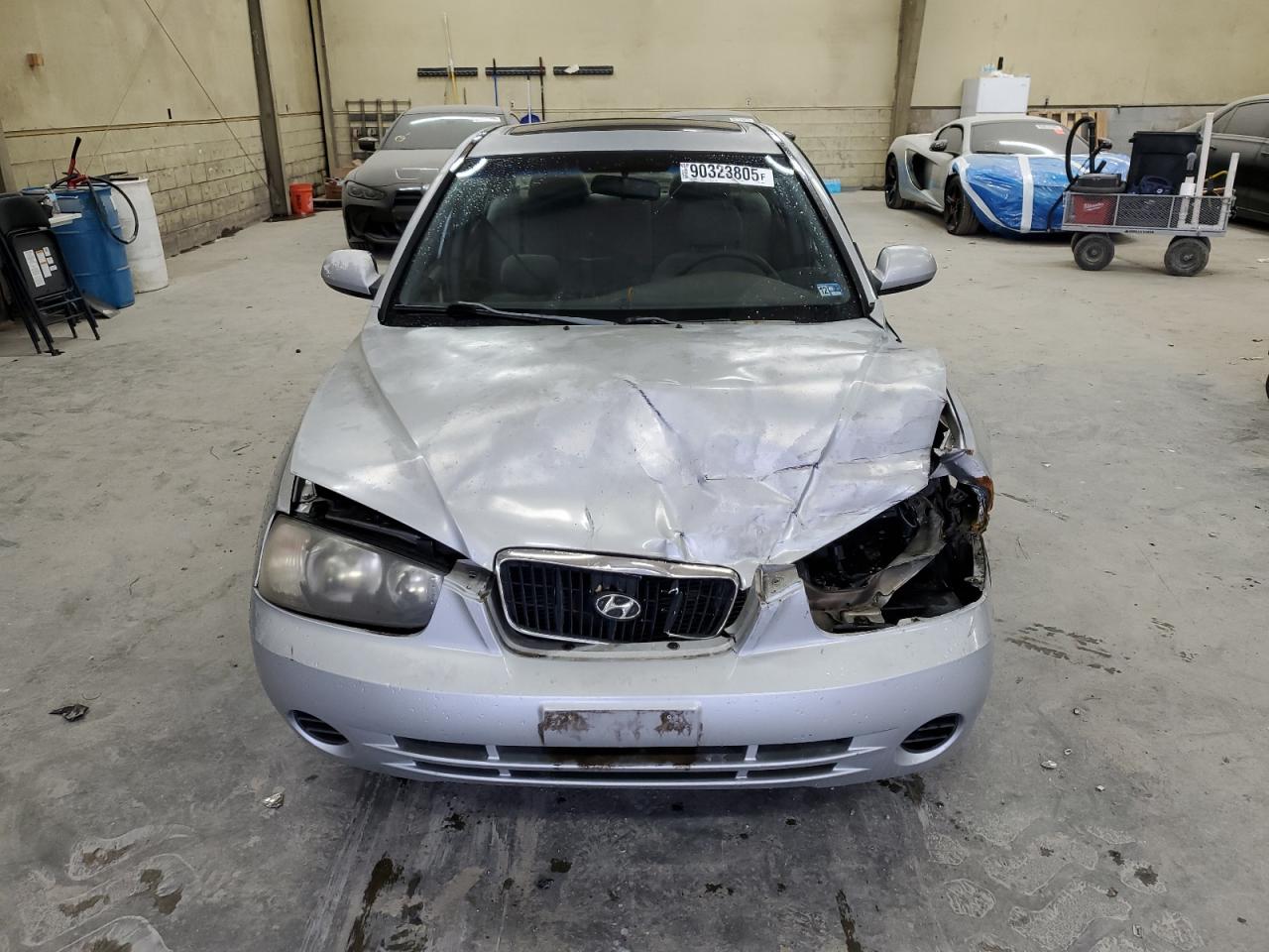 2002 Hyundai Elantra Gls White vin: KMHDN45D62U409231