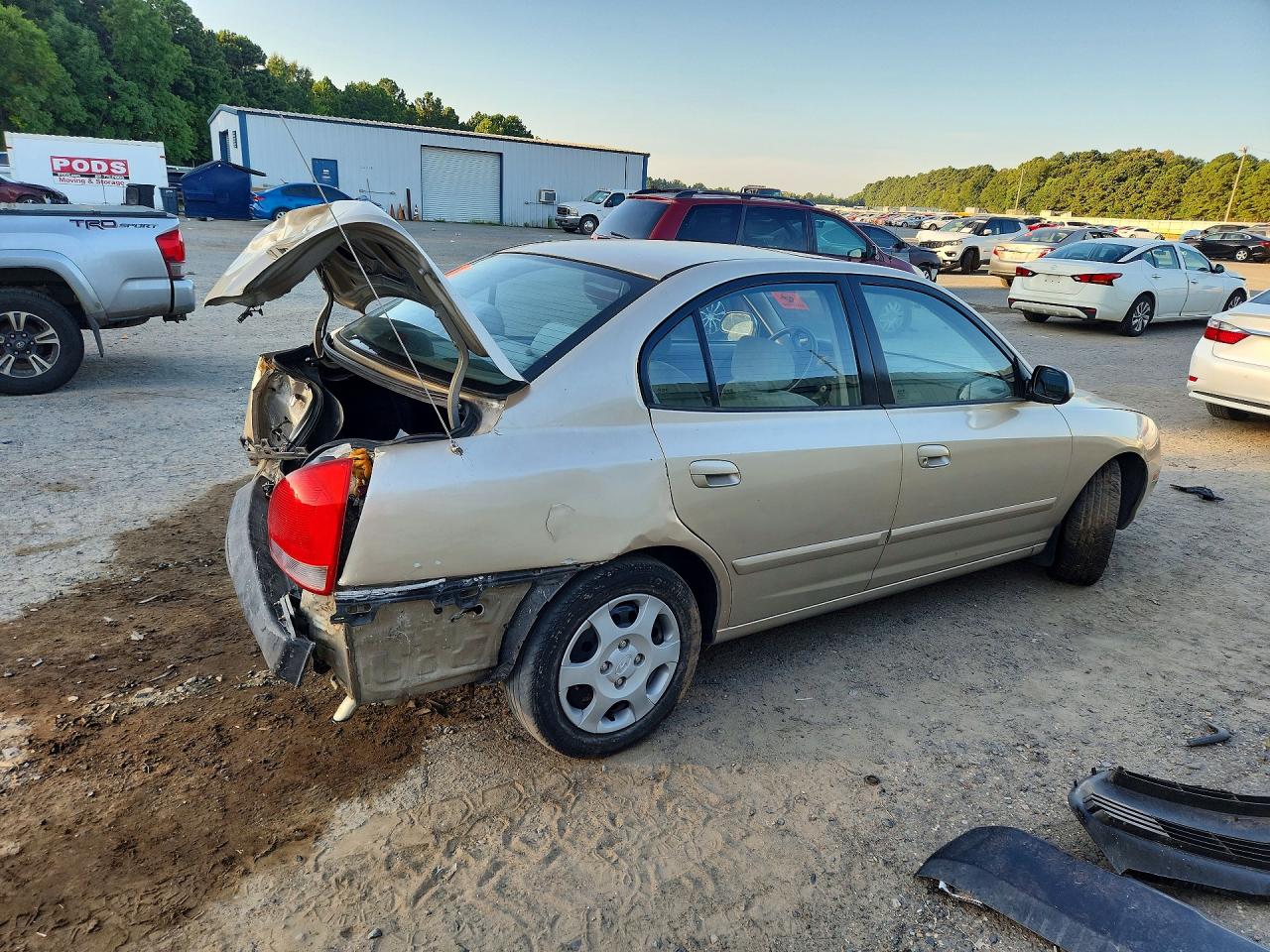 2003 Hyundai Elantra Gls Gold vin: KMHDN45D63U499207