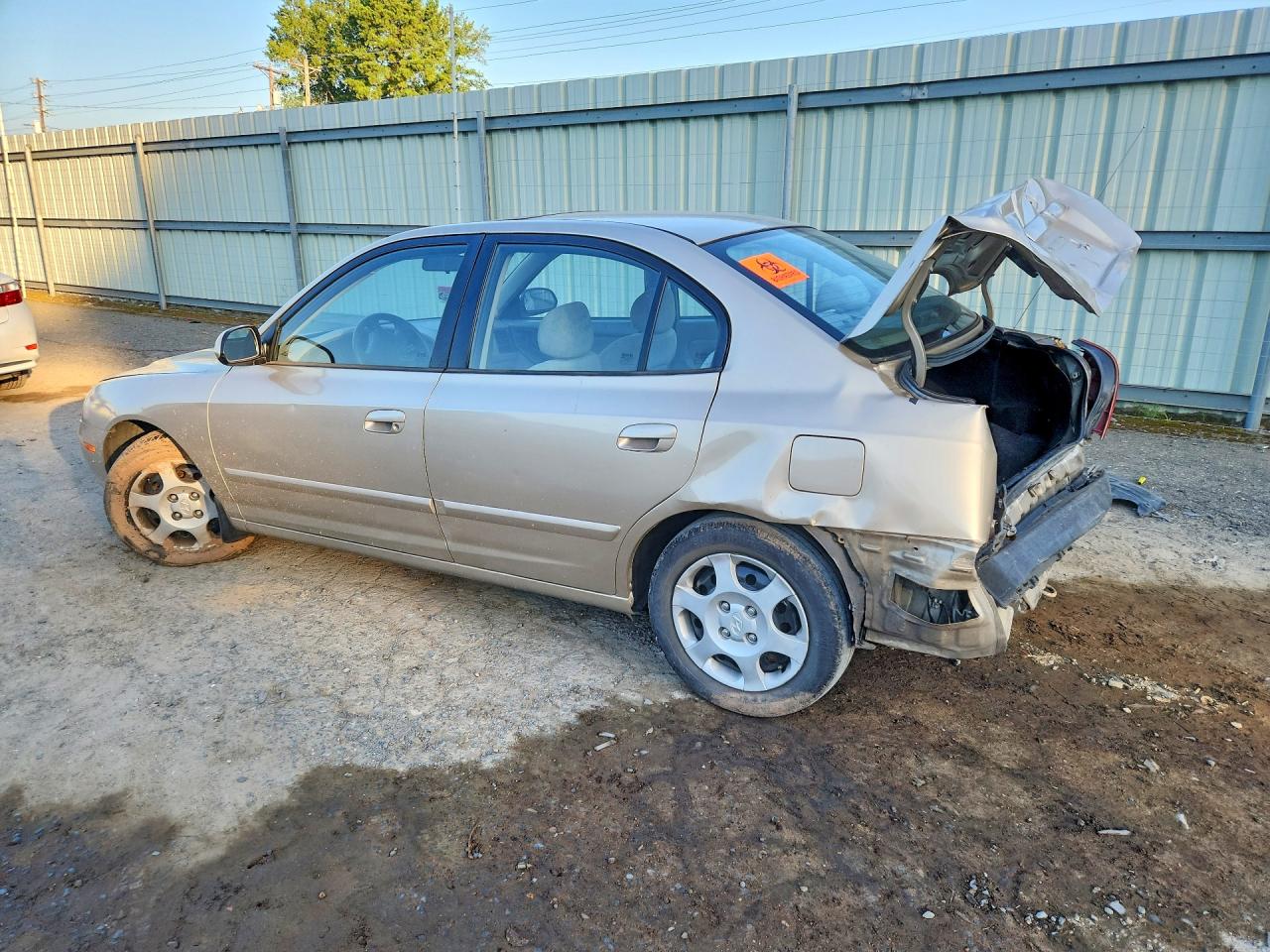 2003 Hyundai Elantra Gls Gold vin: KMHDN45D63U499207