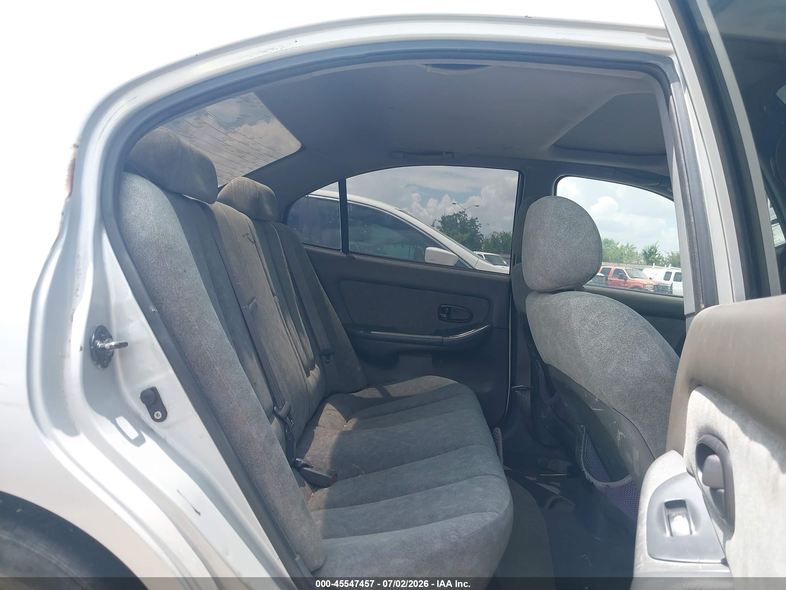 2003 Hyundai Elantra Gls/gt Серебряный vin: KMHDN45D73U552254