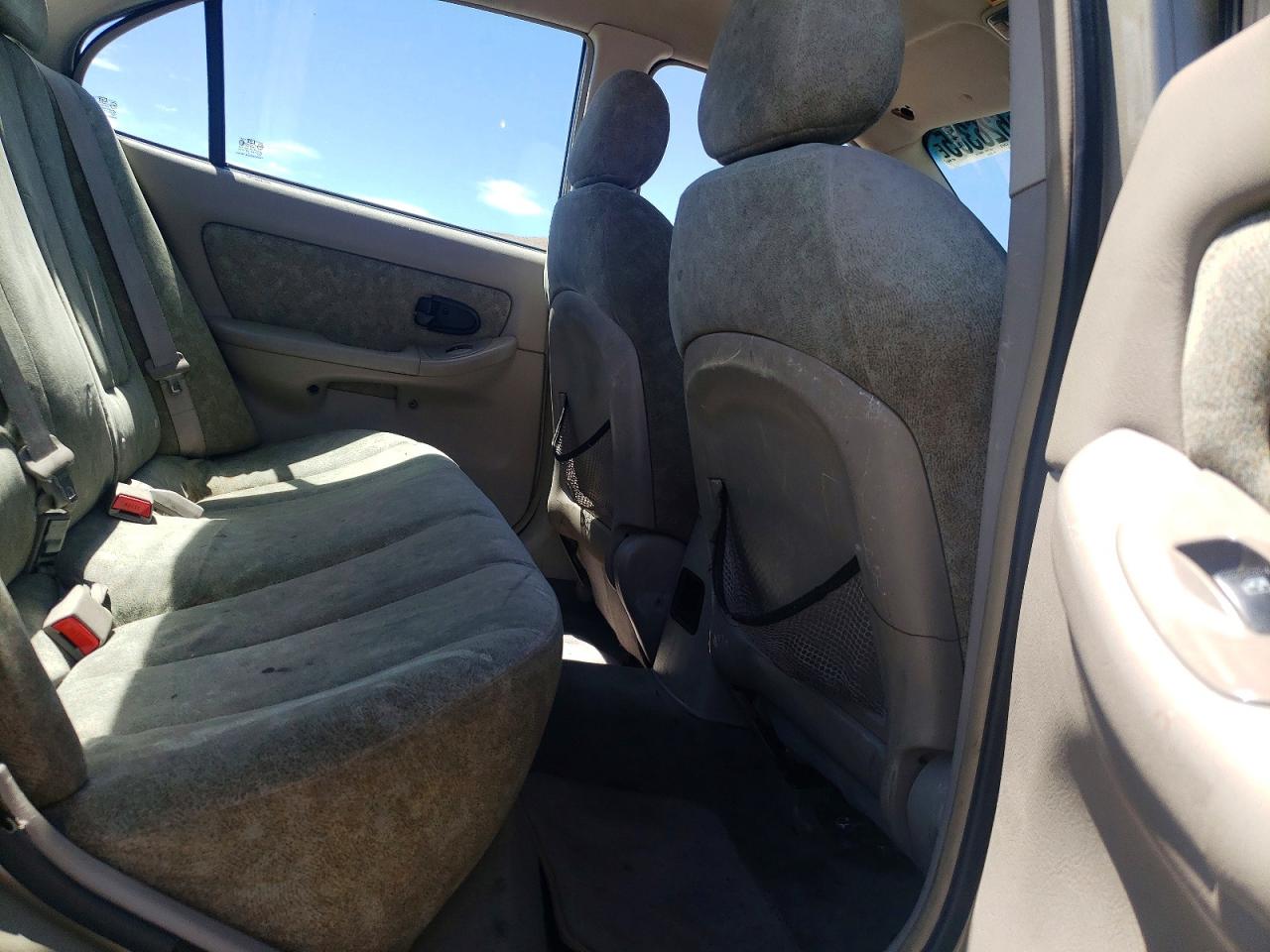 2001 Hyundai Elantra Gls Gold vin: KMHDN45D81U091224