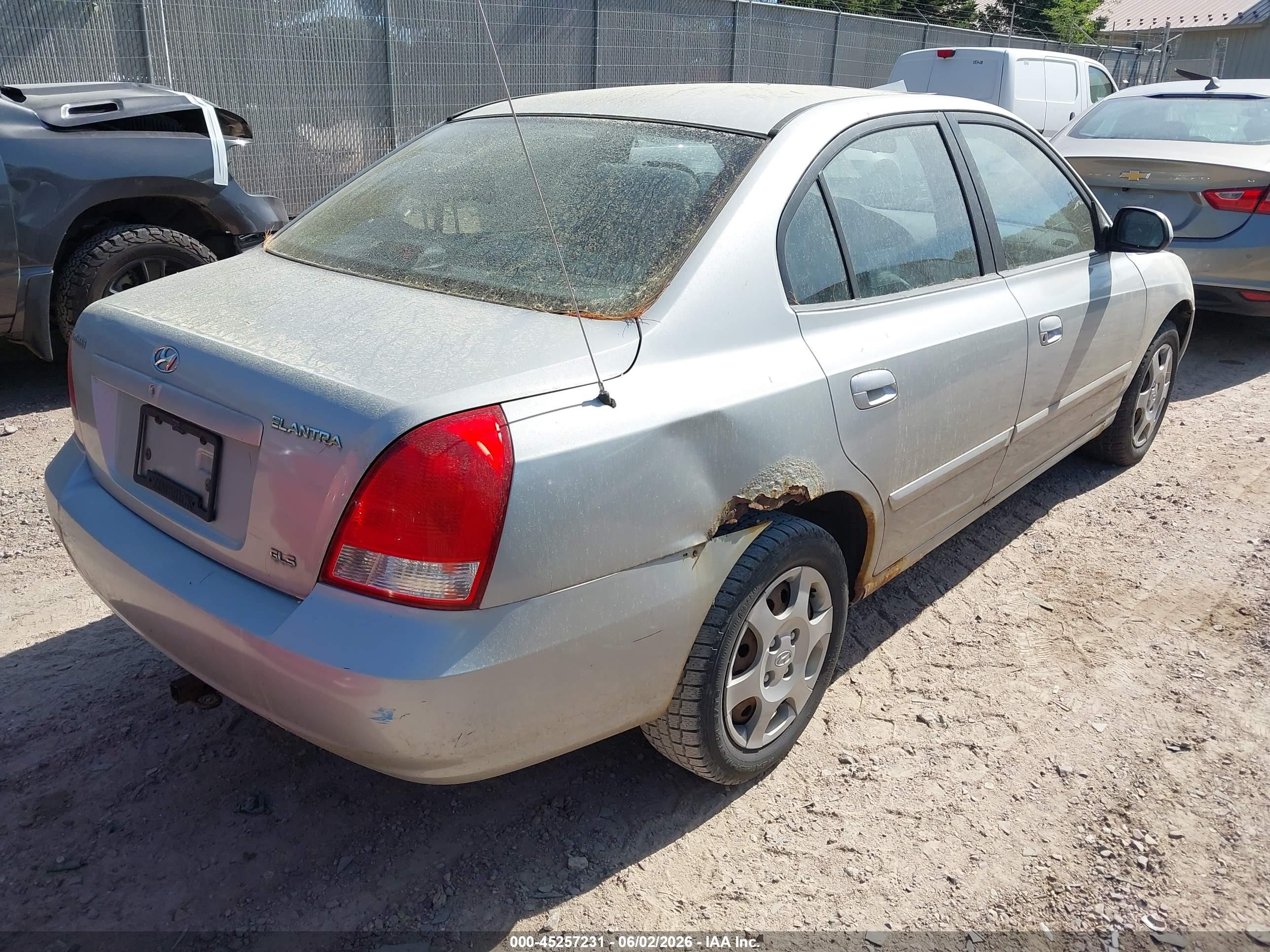 2003 Hyundai Elantra Gls/gt Серебряный vin: KMHDN45D83U529551