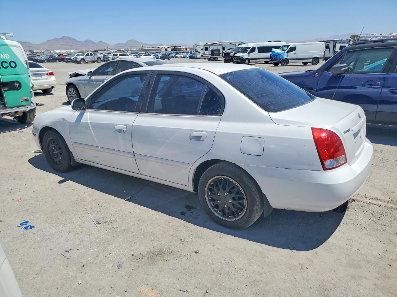2003 Hyundai Elantra Gls White vin: KMHDN45D83U585036