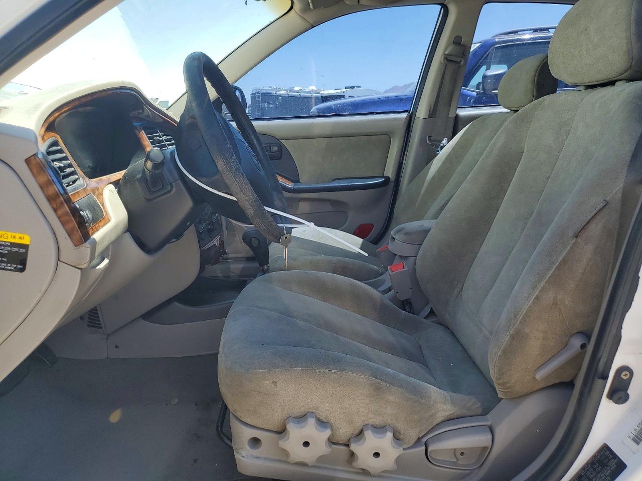2003 Hyundai Elantra Gls White vin: KMHDN45D83U585036