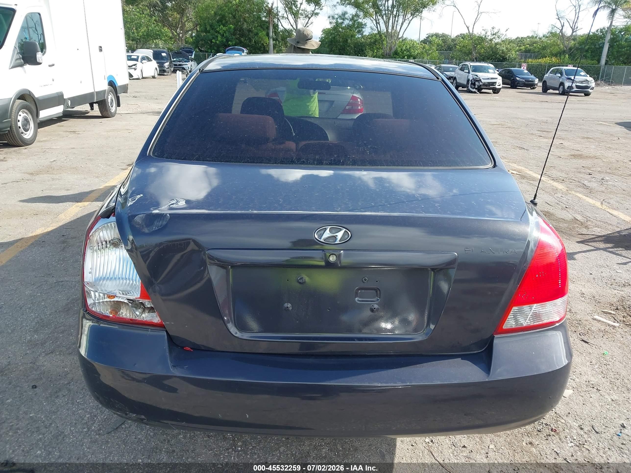 2003 Hyundai Elantra Gls/gt Navy vin: KMHDN45D83U608444