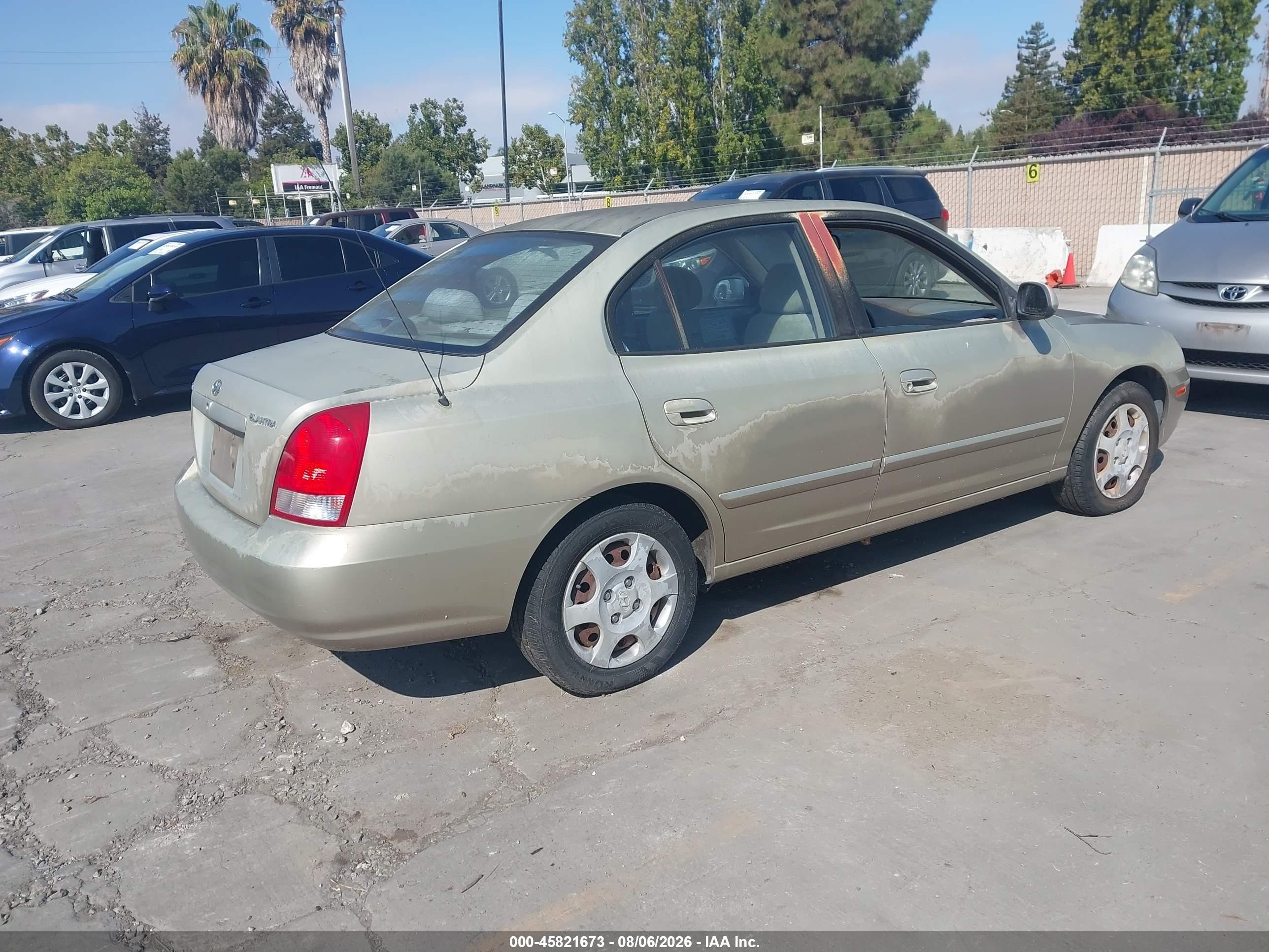 2003 Hyundai Elantra Gls/gt Gold vin: KMHDN45D83U612557