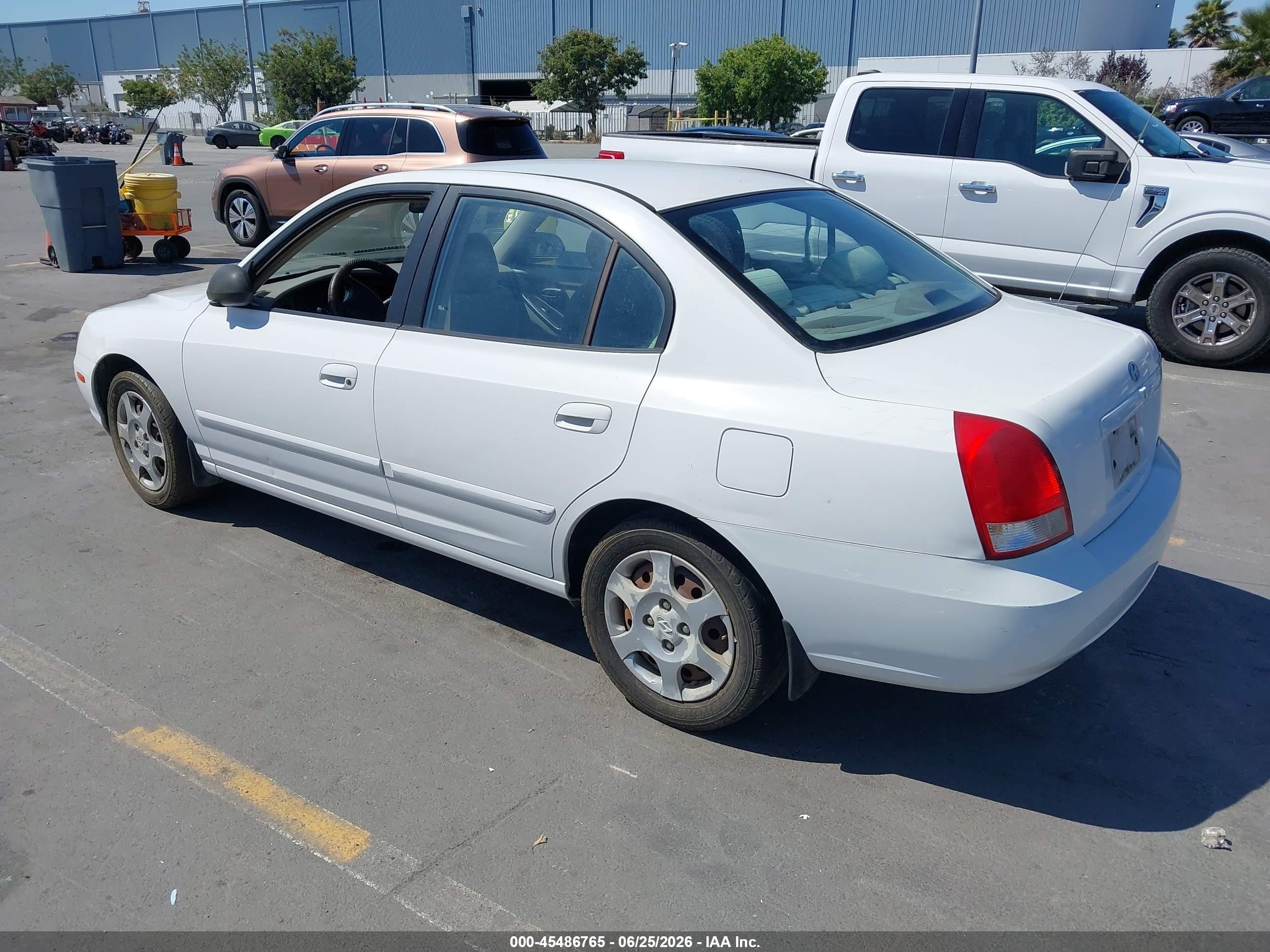 2001 Hyundai Elantra Gls White vin: KMHDN45D91U067336