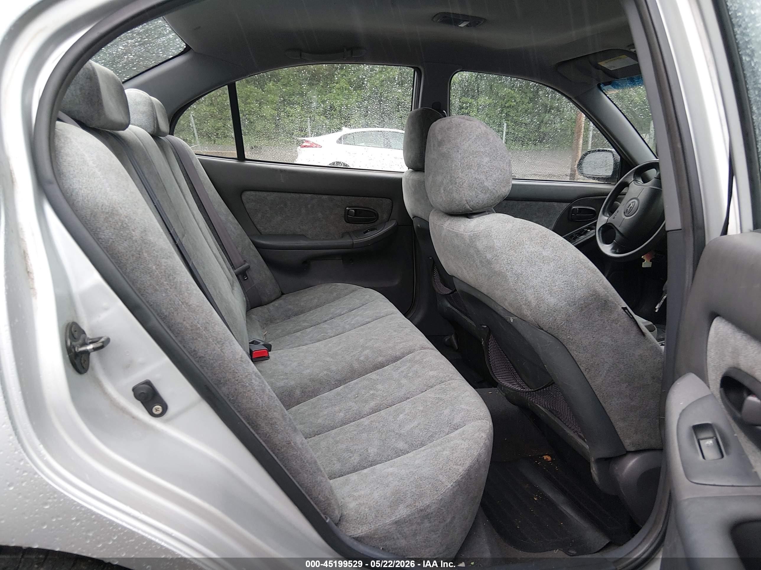 2002 Hyundai Elantra Gls Silver vin: KMHDN45D92U380081