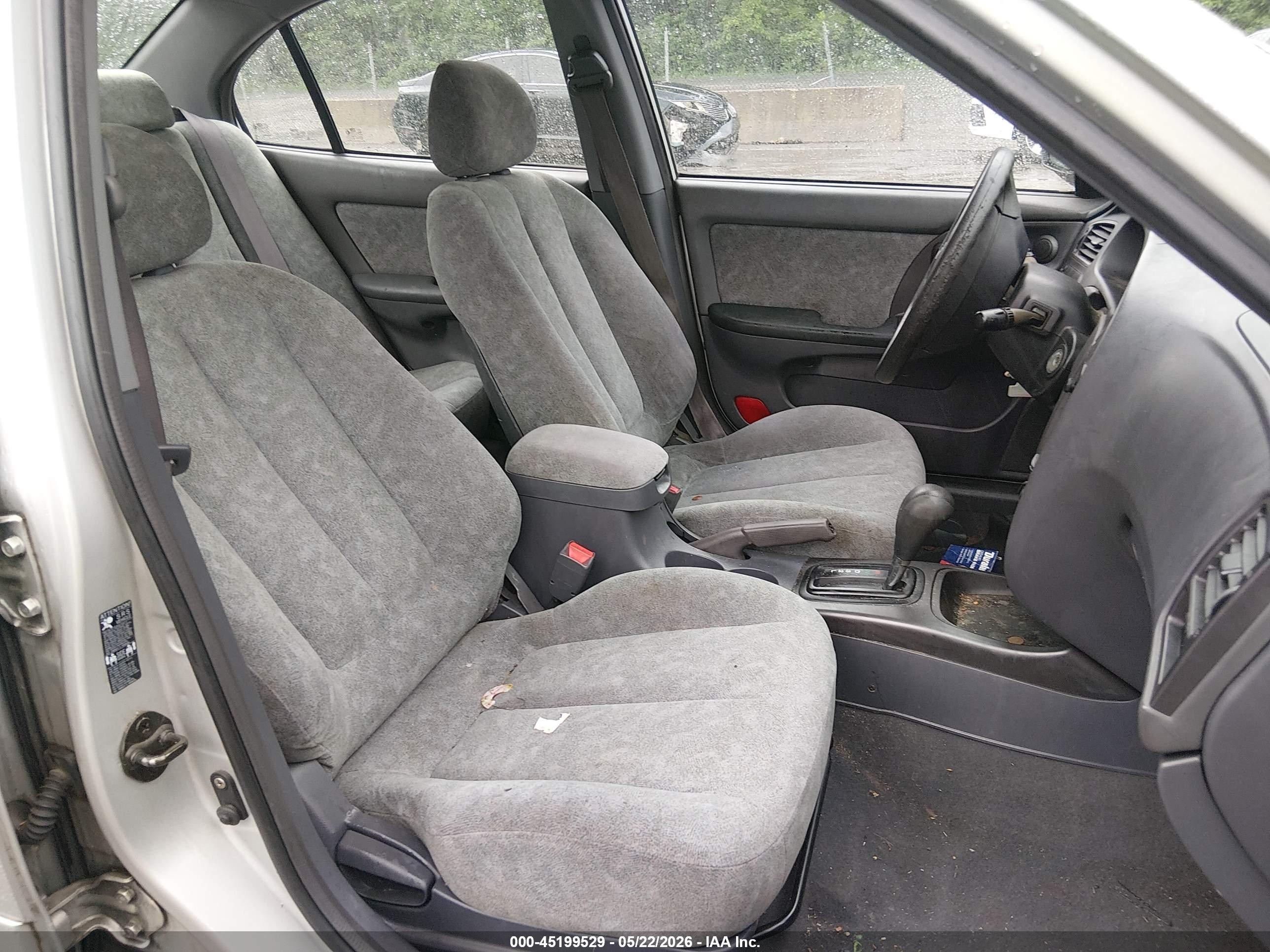 2002 Hyundai Elantra Gls Silver vin: KMHDN45D92U380081