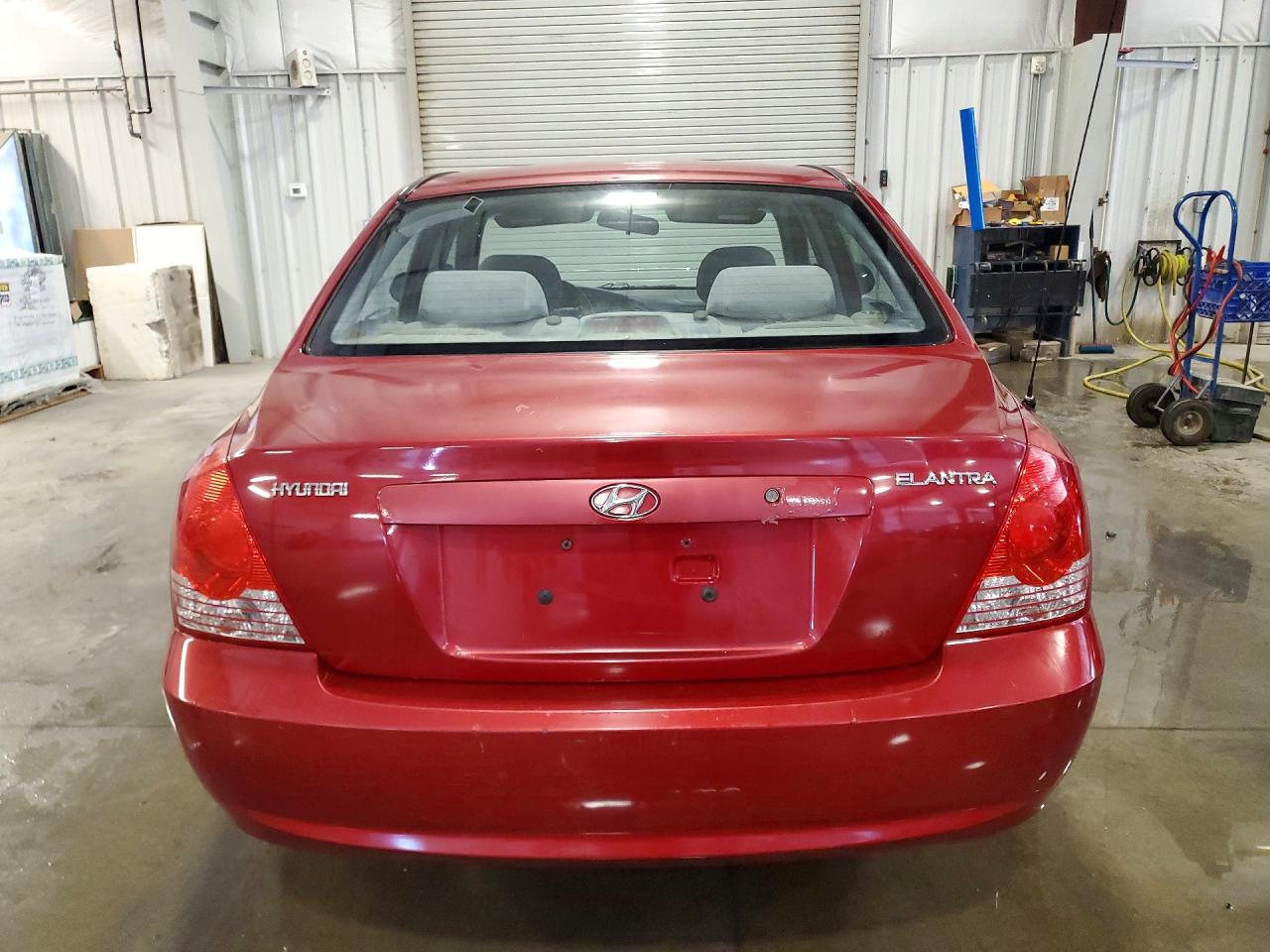 2004 Hyundai Elantra Gls Red vin: KMHDN46D04U708926