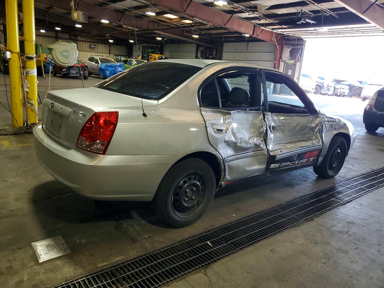 2005 Hyundai Elantra Gls Серый vin: KMHDN46D05U006123