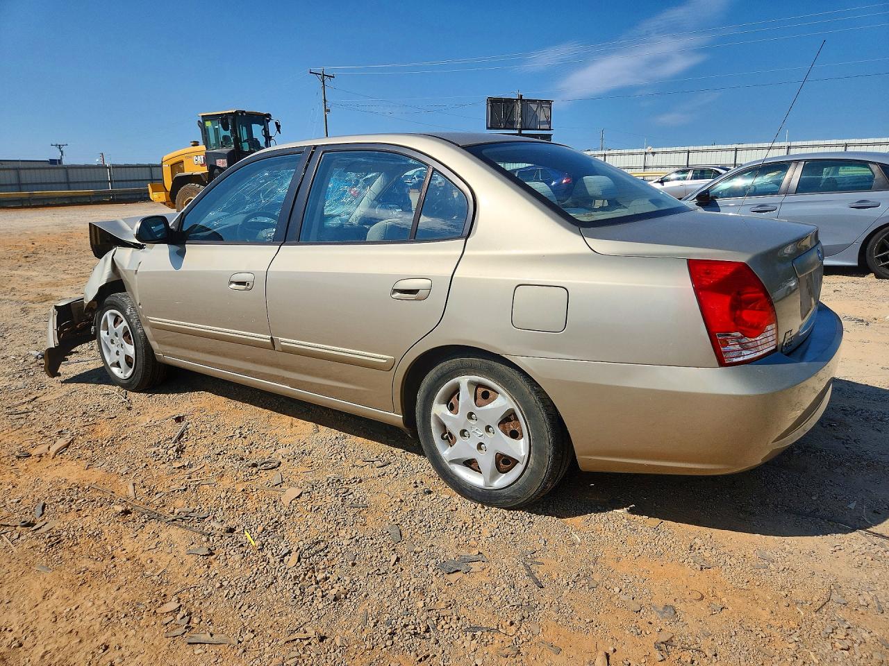 2005 Hyundai Elantra Gls Золотой vin: KMHDN46D05U010379