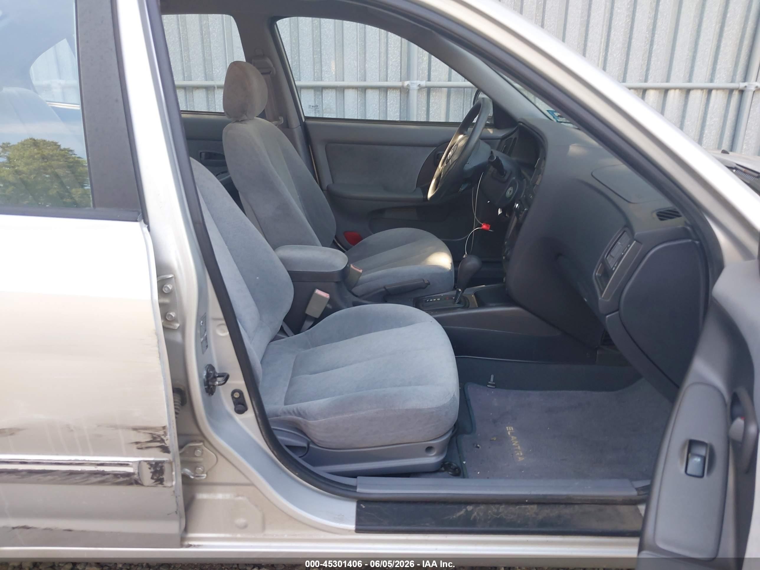 2005 Hyundai Elantra Gls/gt Silver vin: KMHDN46D05U011659