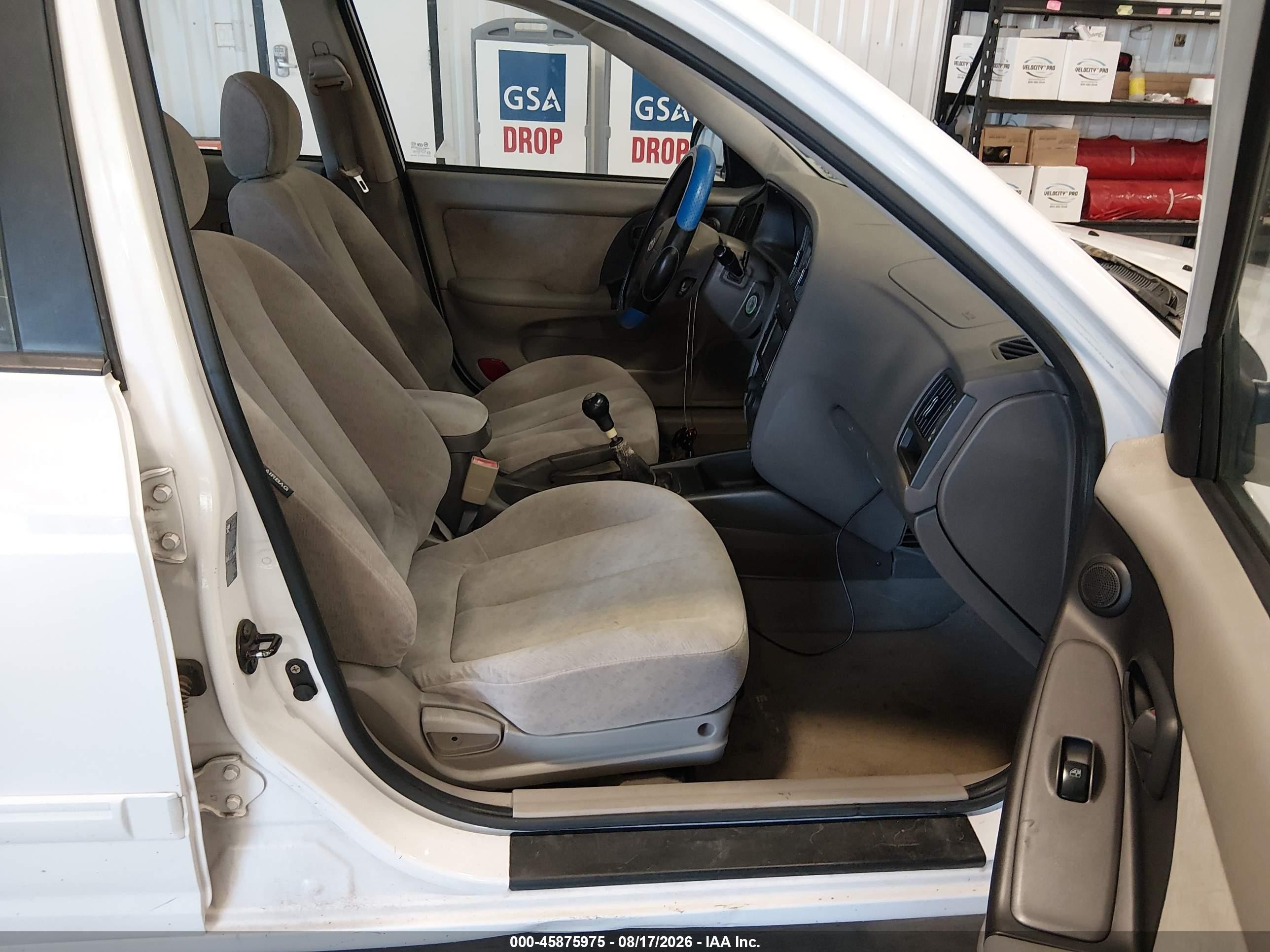 2005 Hyundai Elantra Gls/gt Белый vin: KMHDN46D05U939861
