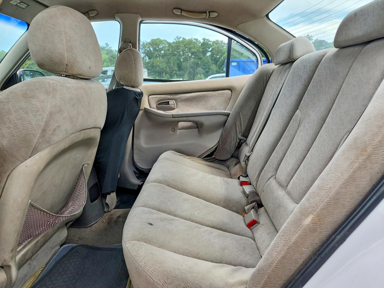 2005 Hyundai Elantra Gls White vin: KMHDN46D05U973377