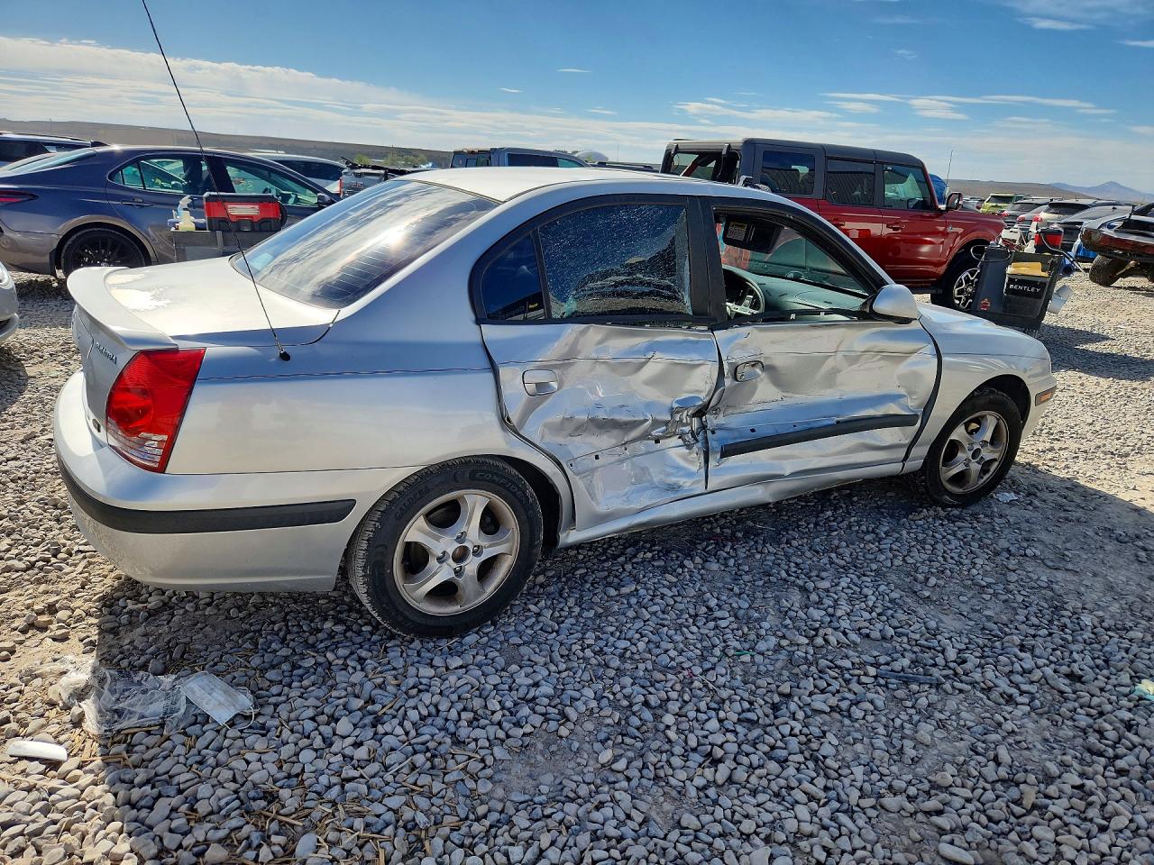 2004 Hyundai Elantra Gls/gt Silver vin: KMHDN46D14U760078