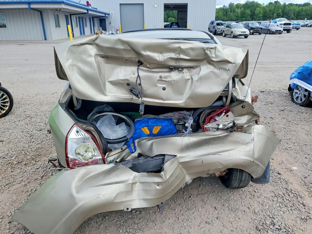 2005 Hyundai Elantra Gls Золотой vin: KMHDN46D15U084149
