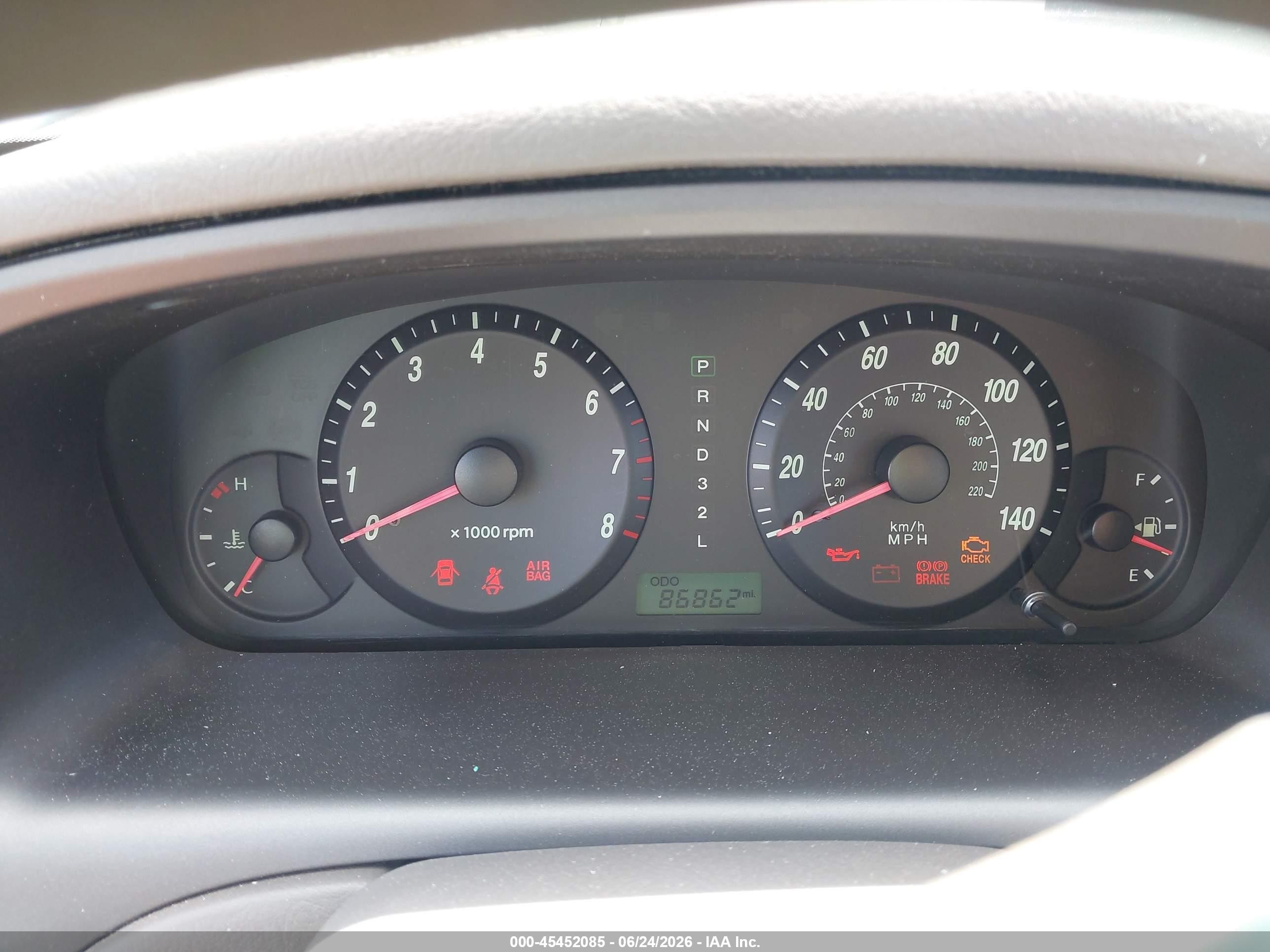 2005 Hyundai Elantra Gls/gt White vin: KMHDN46D15U106294