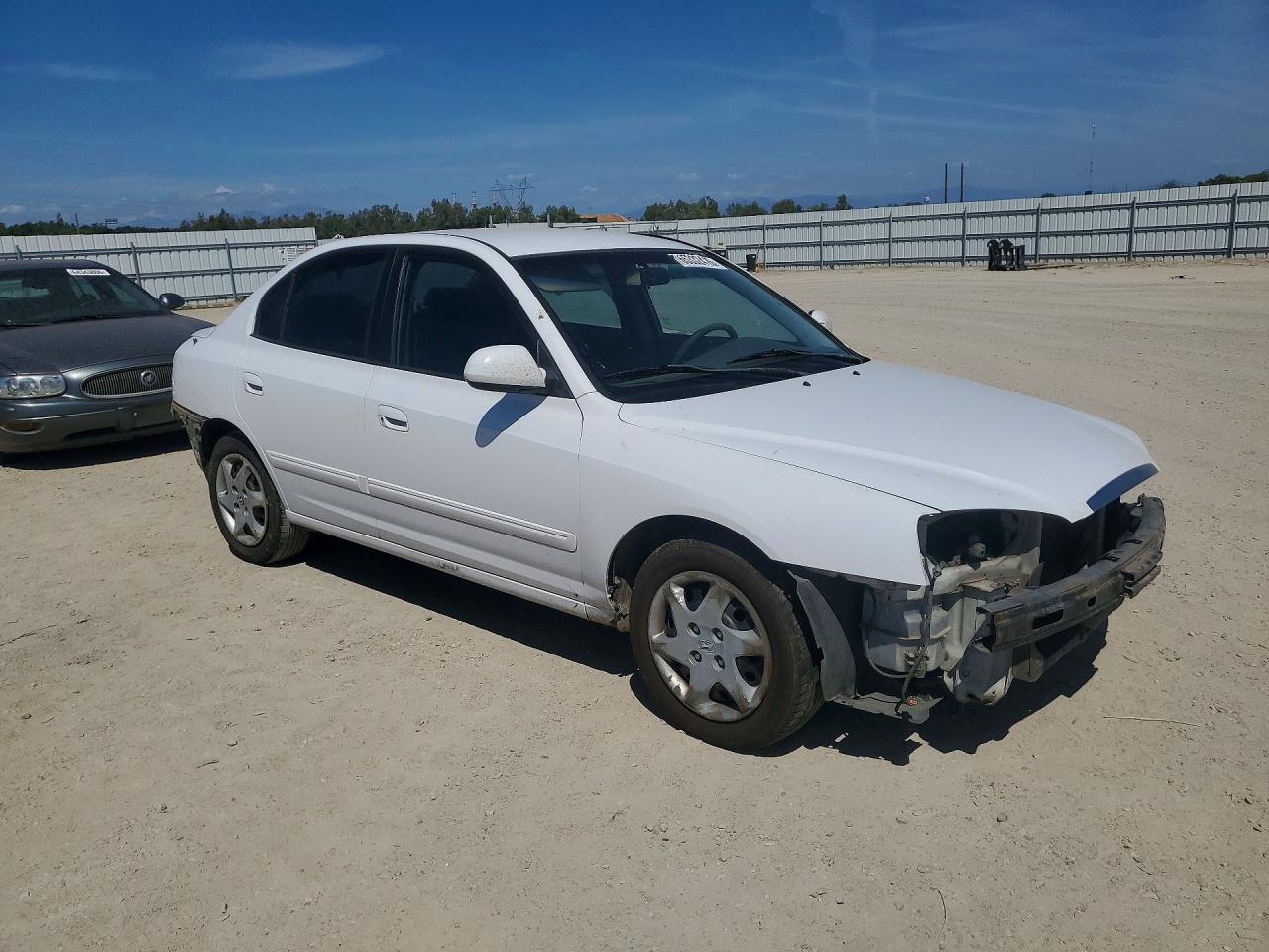 2005 Hyundai Elantra Gls White vin: KMHDN46D15U150604