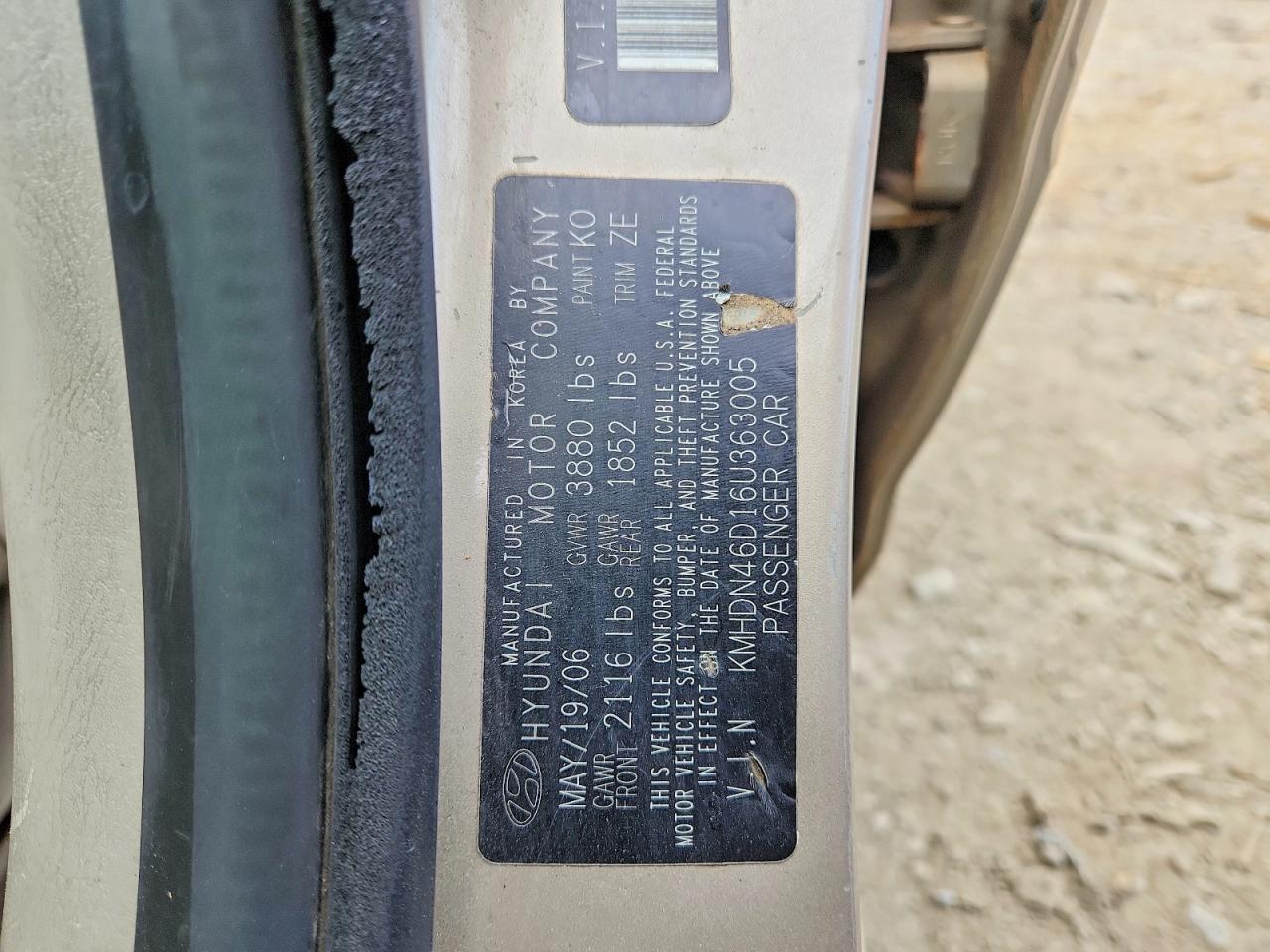 2006 Hyundai Elantra Gls Gold vin: KMHDN46D16U363005