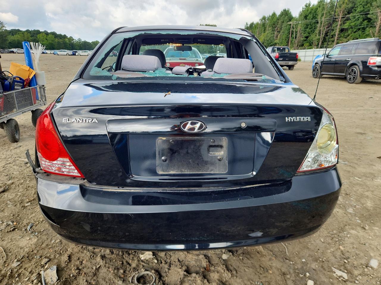 2004 Hyundai Elantra Gls Black vin: KMHDN46D24U808865