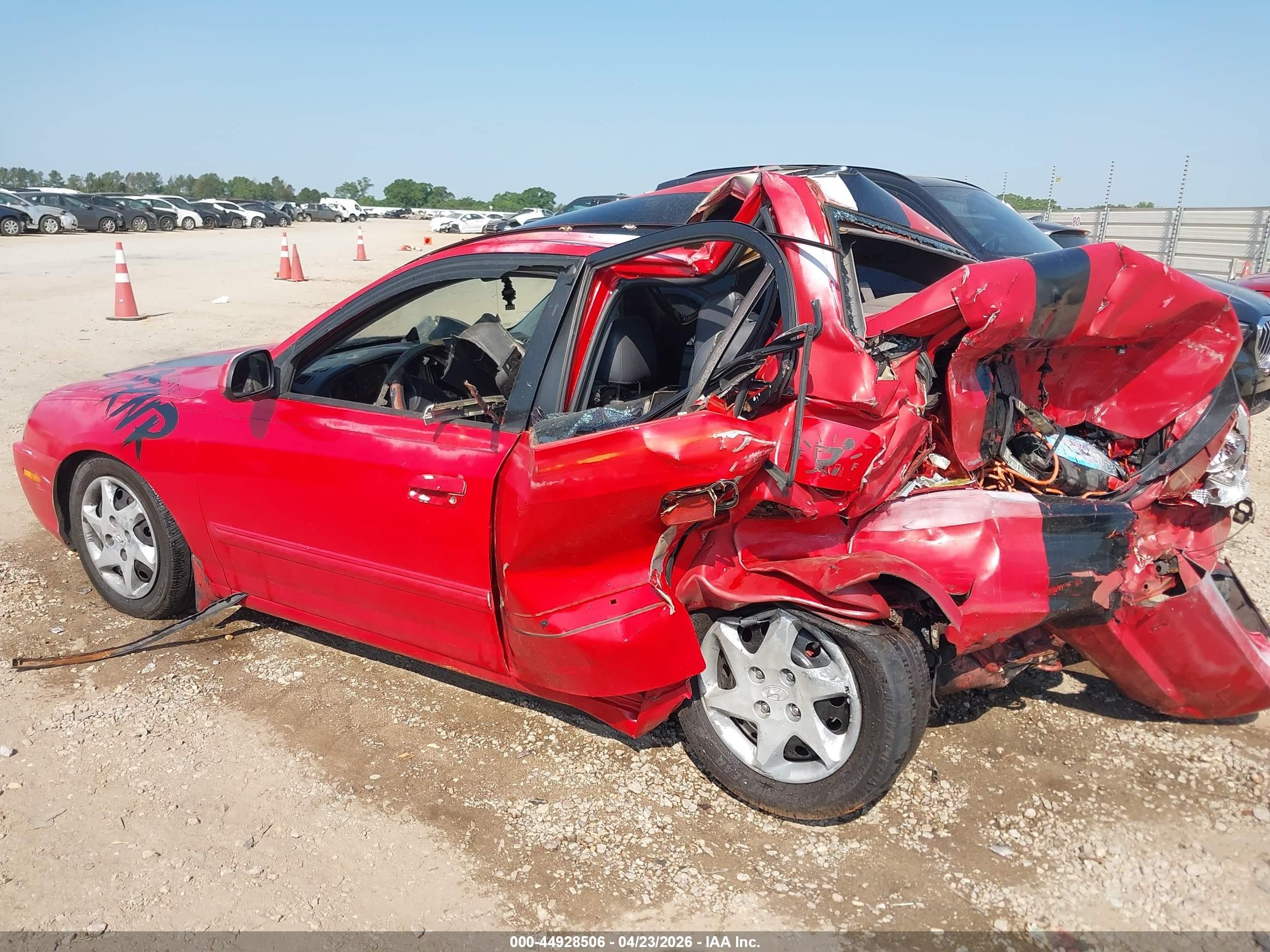2004 Hyundai Elantra Gls/gt Red vin: KMHDN46D24U814505