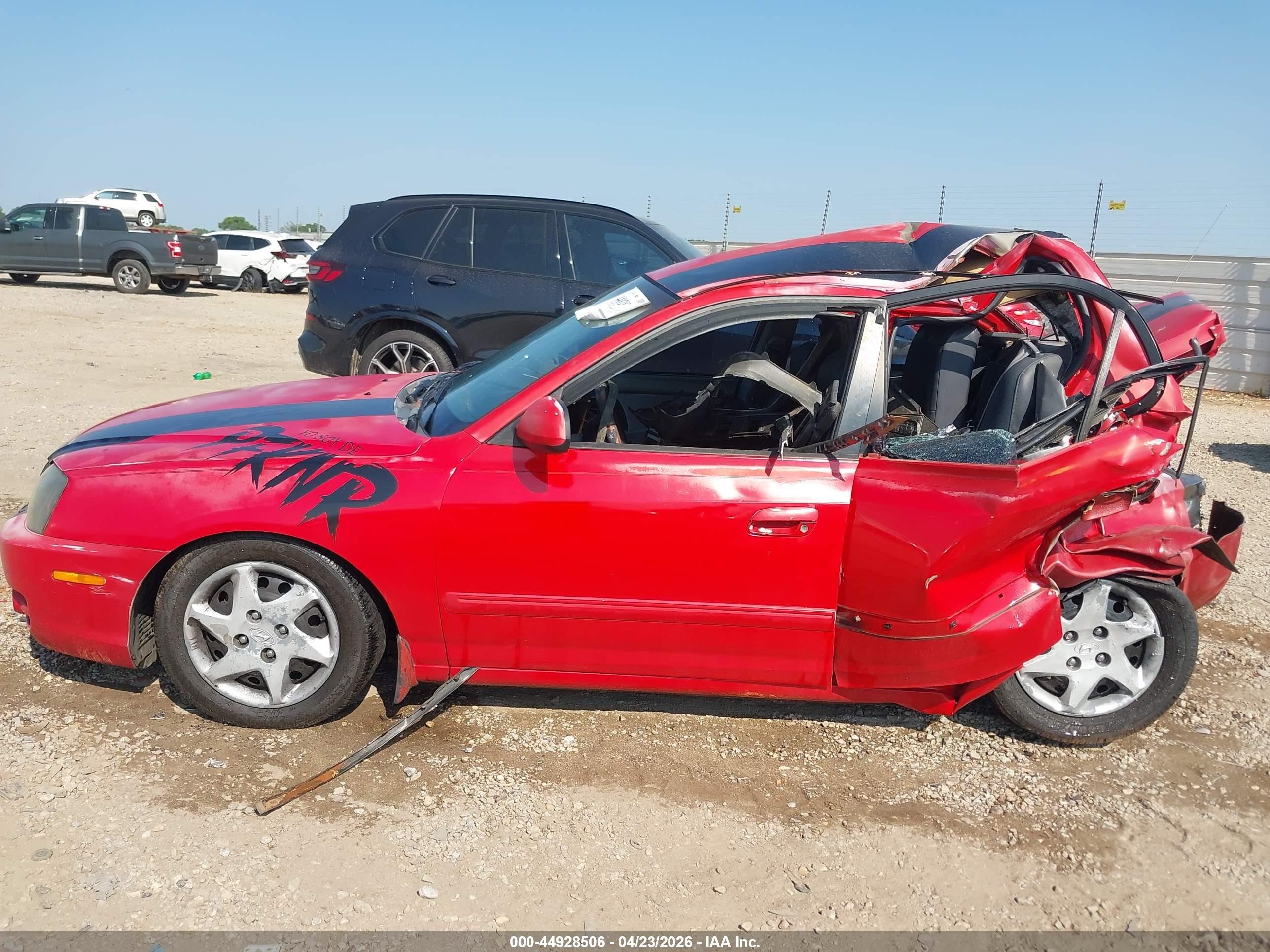 2004 Hyundai Elantra Gls/gt Red vin: KMHDN46D24U814505