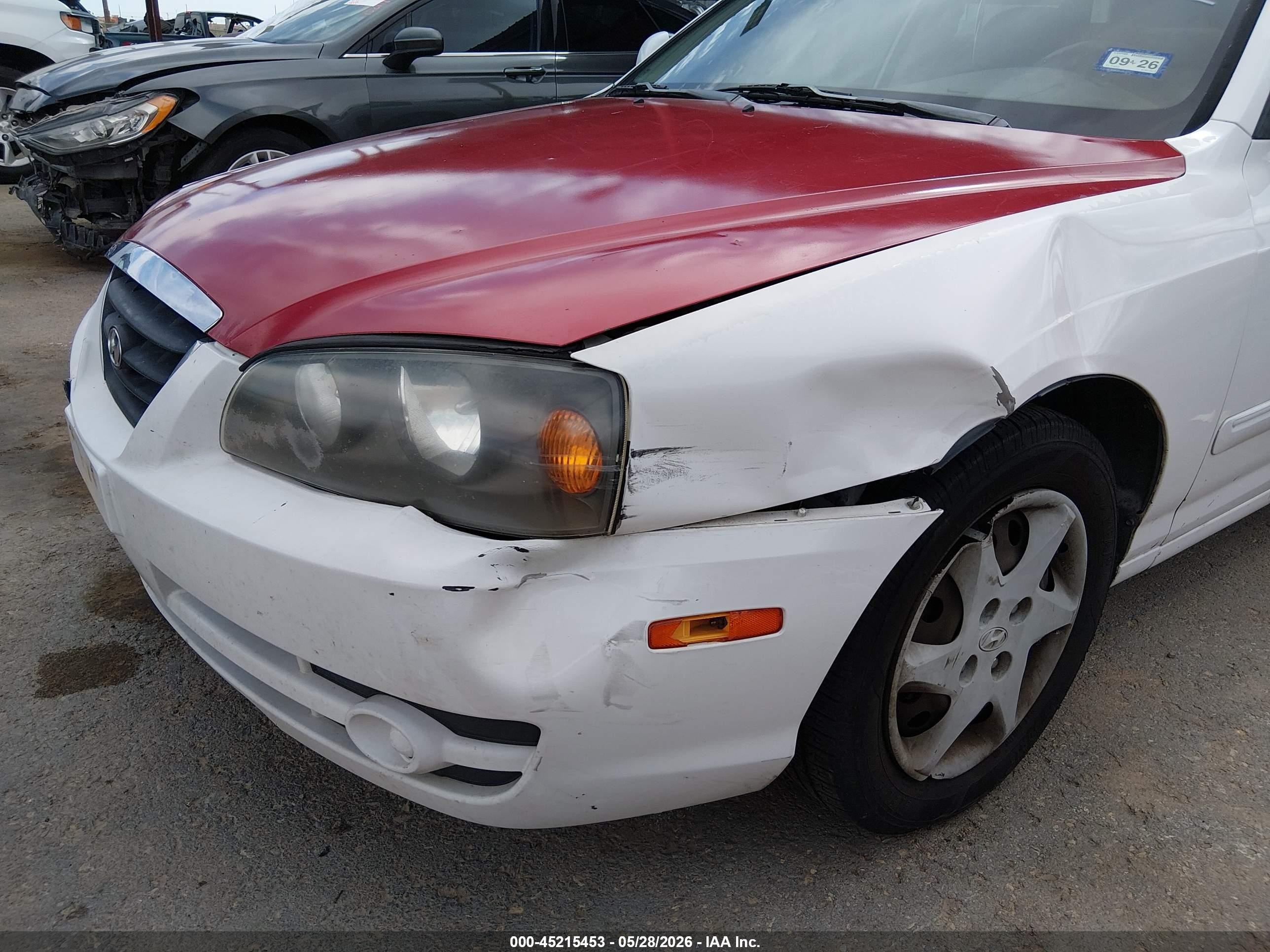 2004 Hyundai Elantra Gls/gt White vin: KMHDN46D24U917617