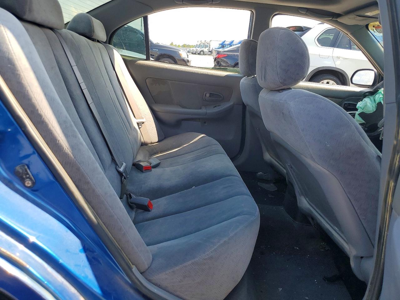 2005 Hyundai Elantra Gls Blue vin: KMHDN46D25U042184