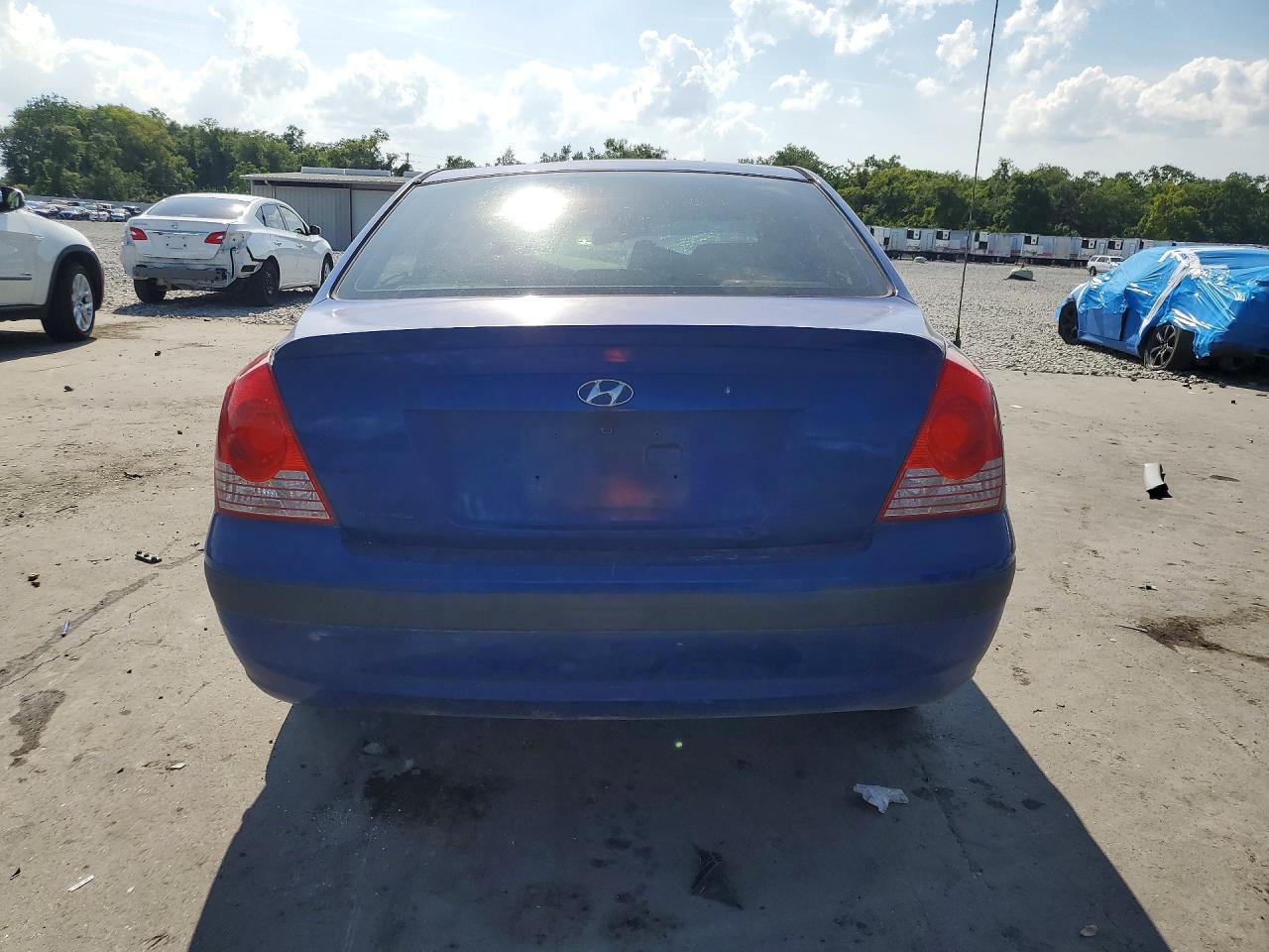 2005 Hyundai Elantra Gls Blue vin: KMHDN46D25U042184