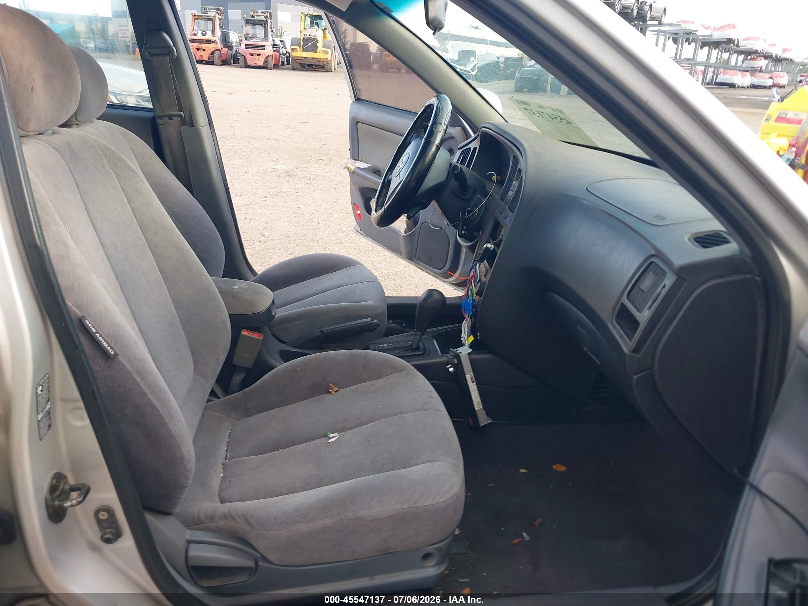 2005 Hyundai Elantra Gls/gt Серебряный vin: KMHDN46D25U094916
