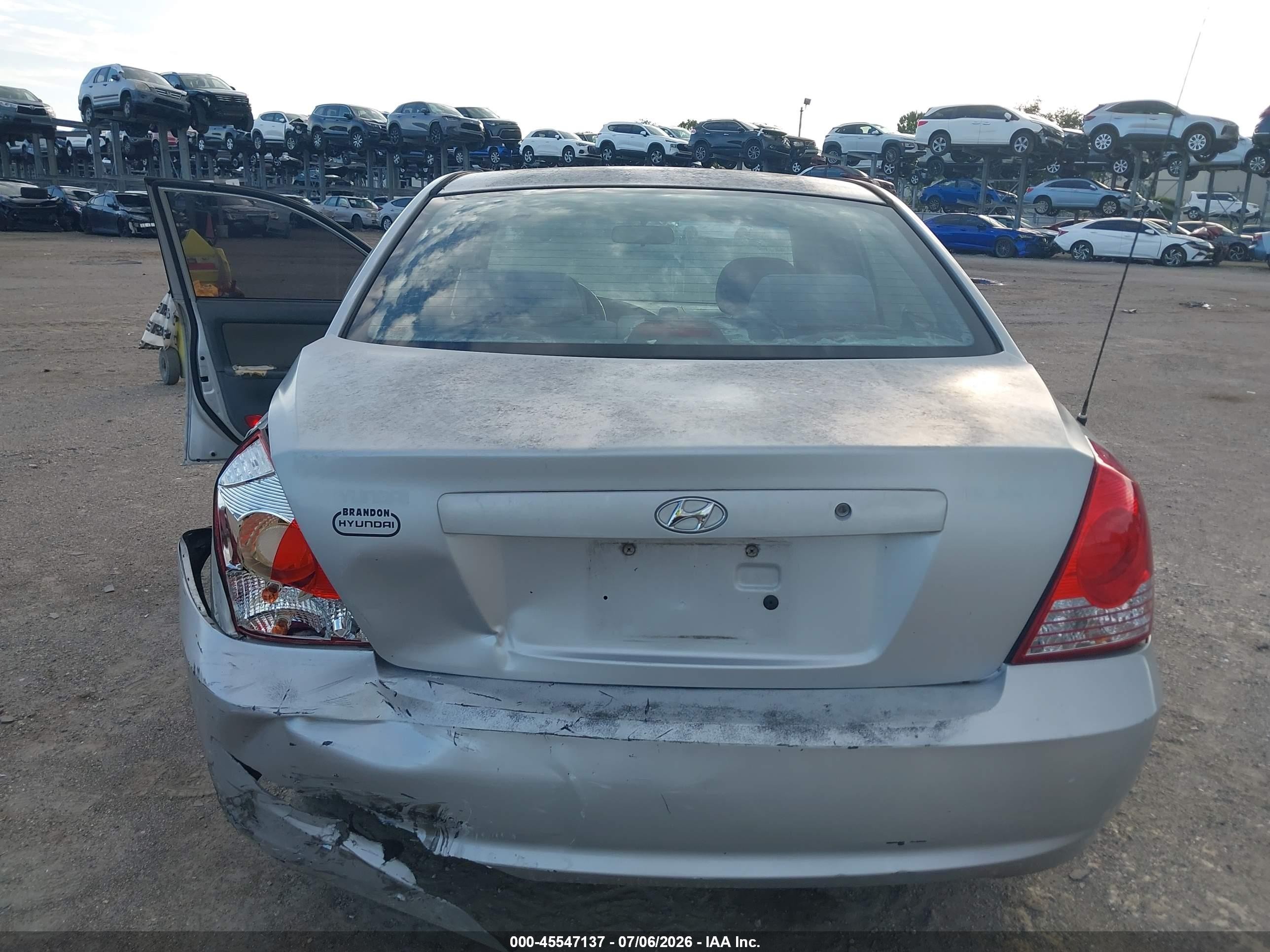 2005 Hyundai Elantra Gls/gt Серебряный vin: KMHDN46D25U094916
