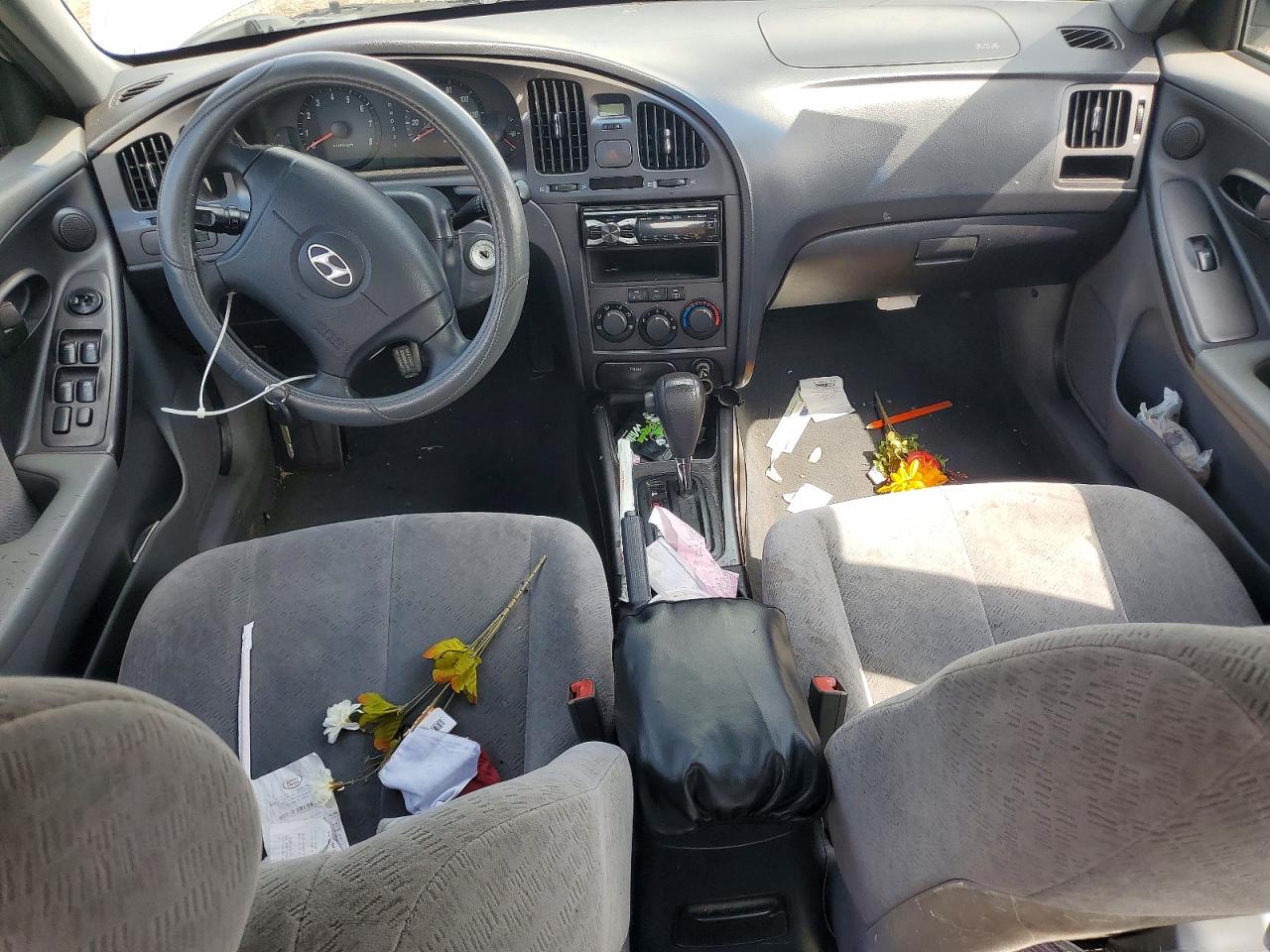 2004 Hyundai Elantra Gls Silver vin: KMHDN46D34U775553
