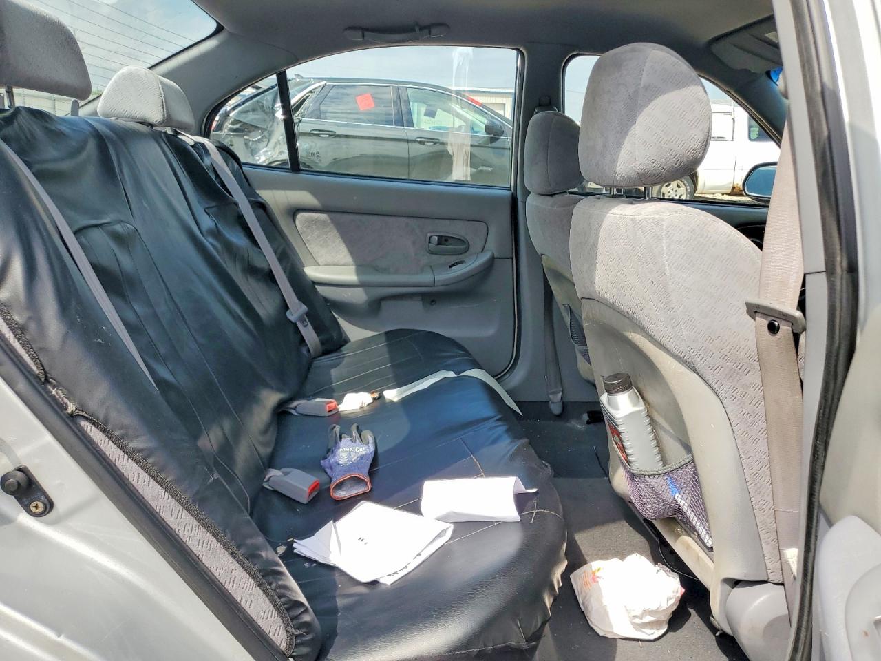 2004 Hyundai Elantra Gls Silver vin: KMHDN46D34U775553