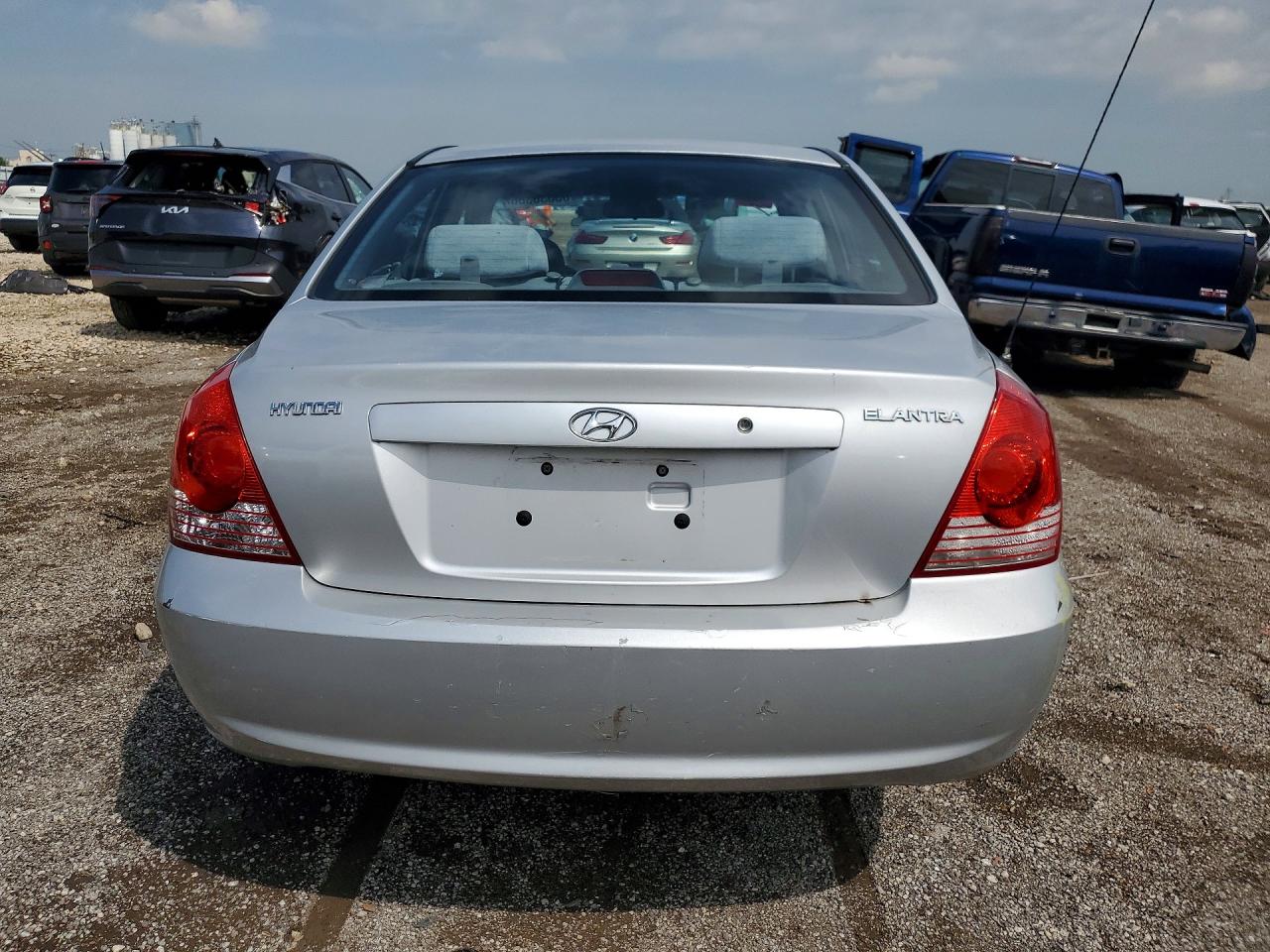 2004 Hyundai Elantra Gls Silver vin: KMHDN46D34U775553
