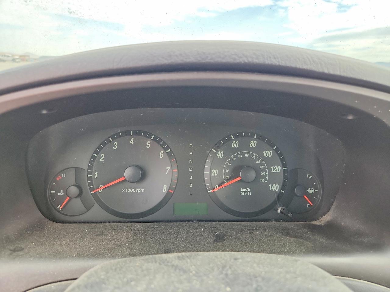 2004 Hyundai Elantra Gls Red vin: KMHDN46D34U810771